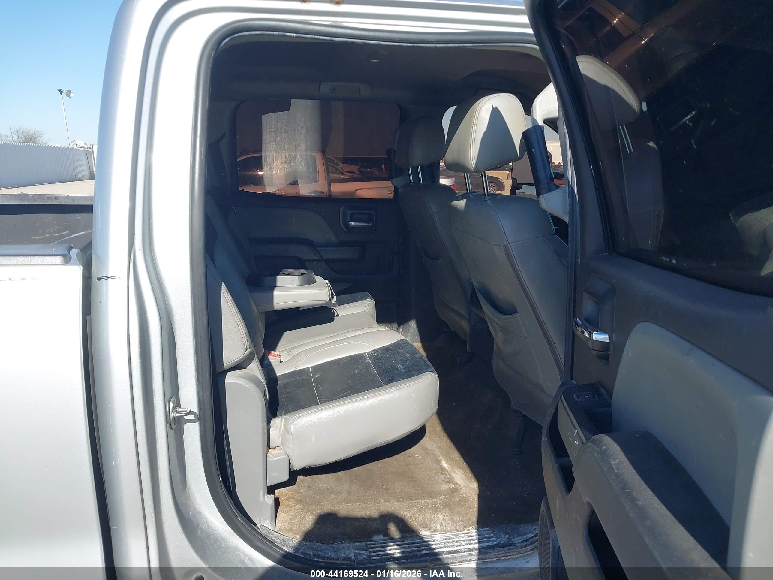 GMC SIERRA image 8