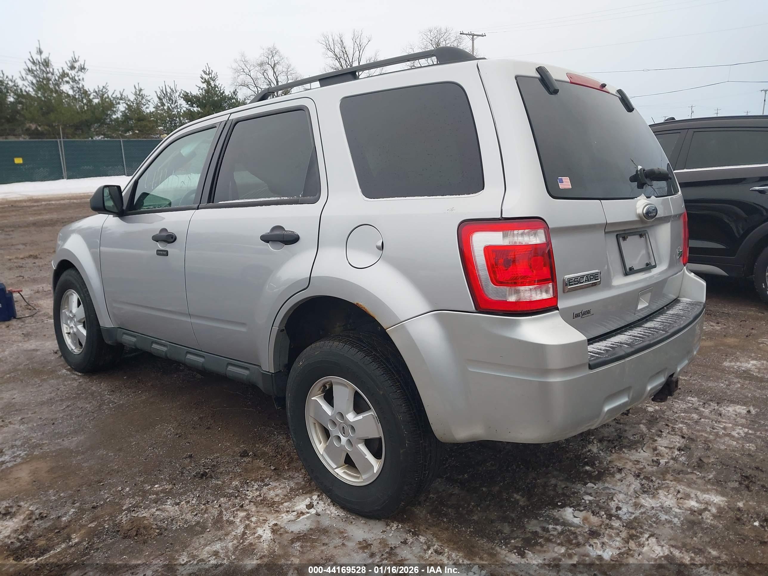FORD ESCAPE image 3