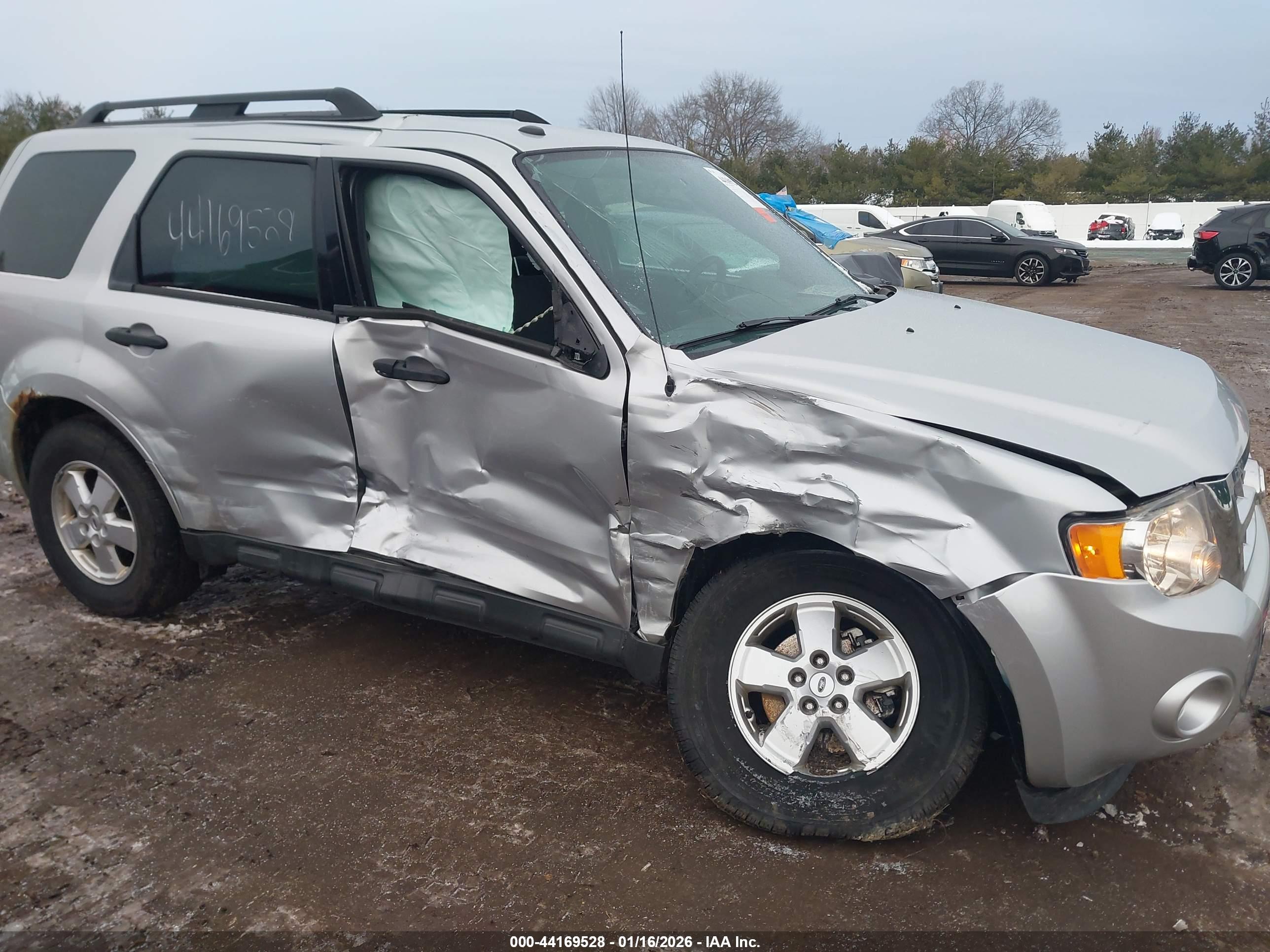 FORD ESCAPE image 6