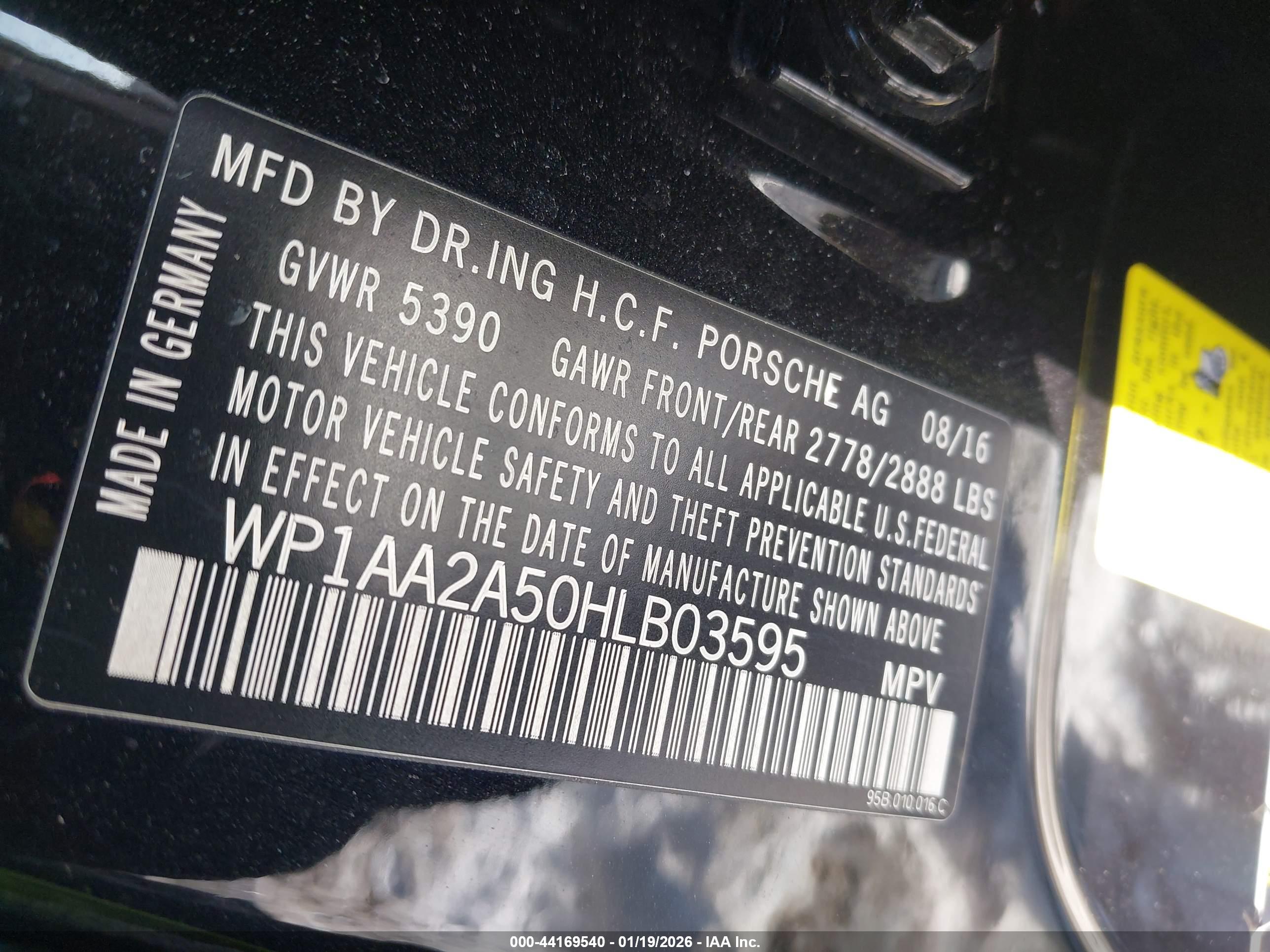 PORSCHE MACAN image 9