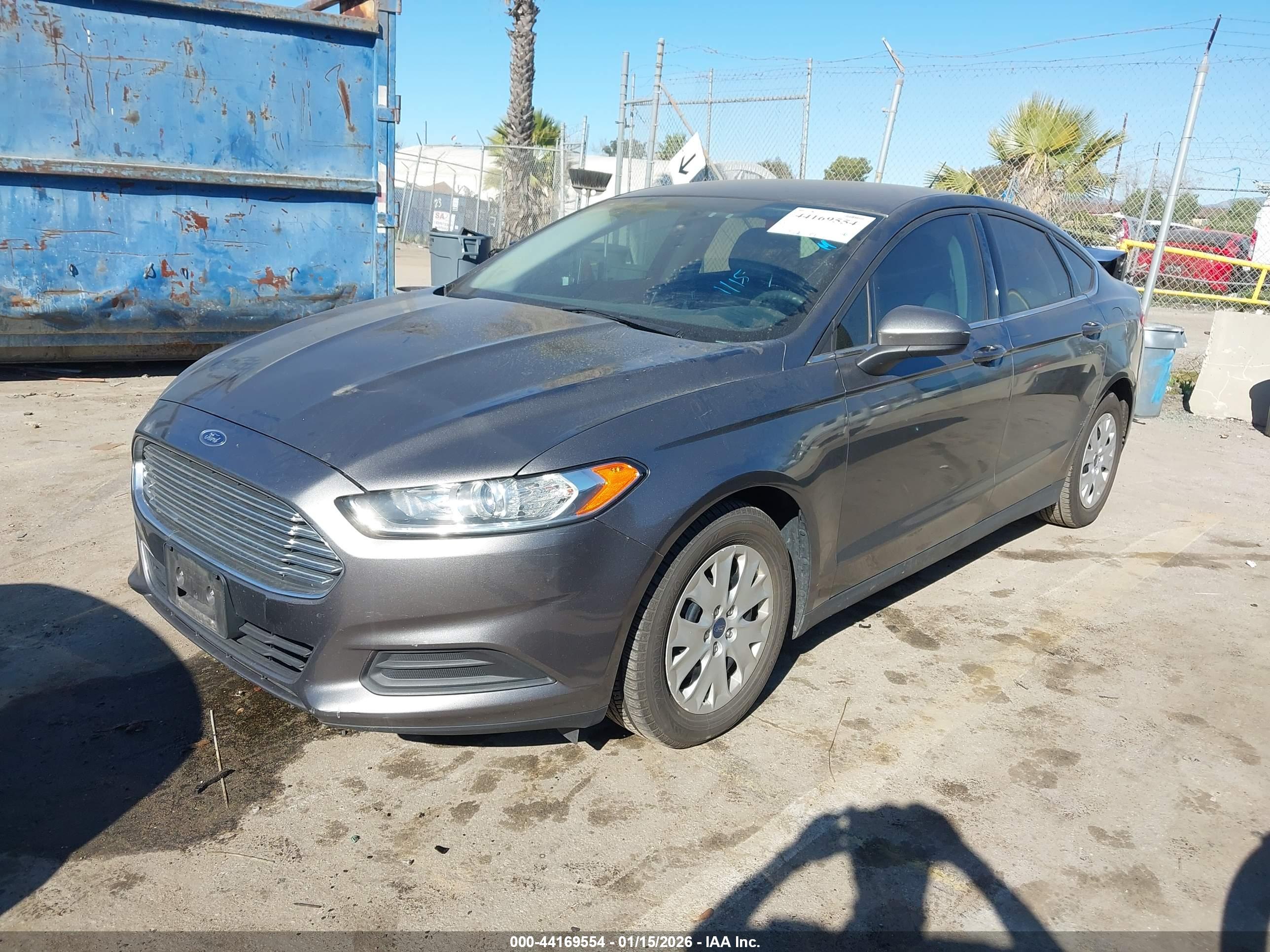 FORD FUSION image 2