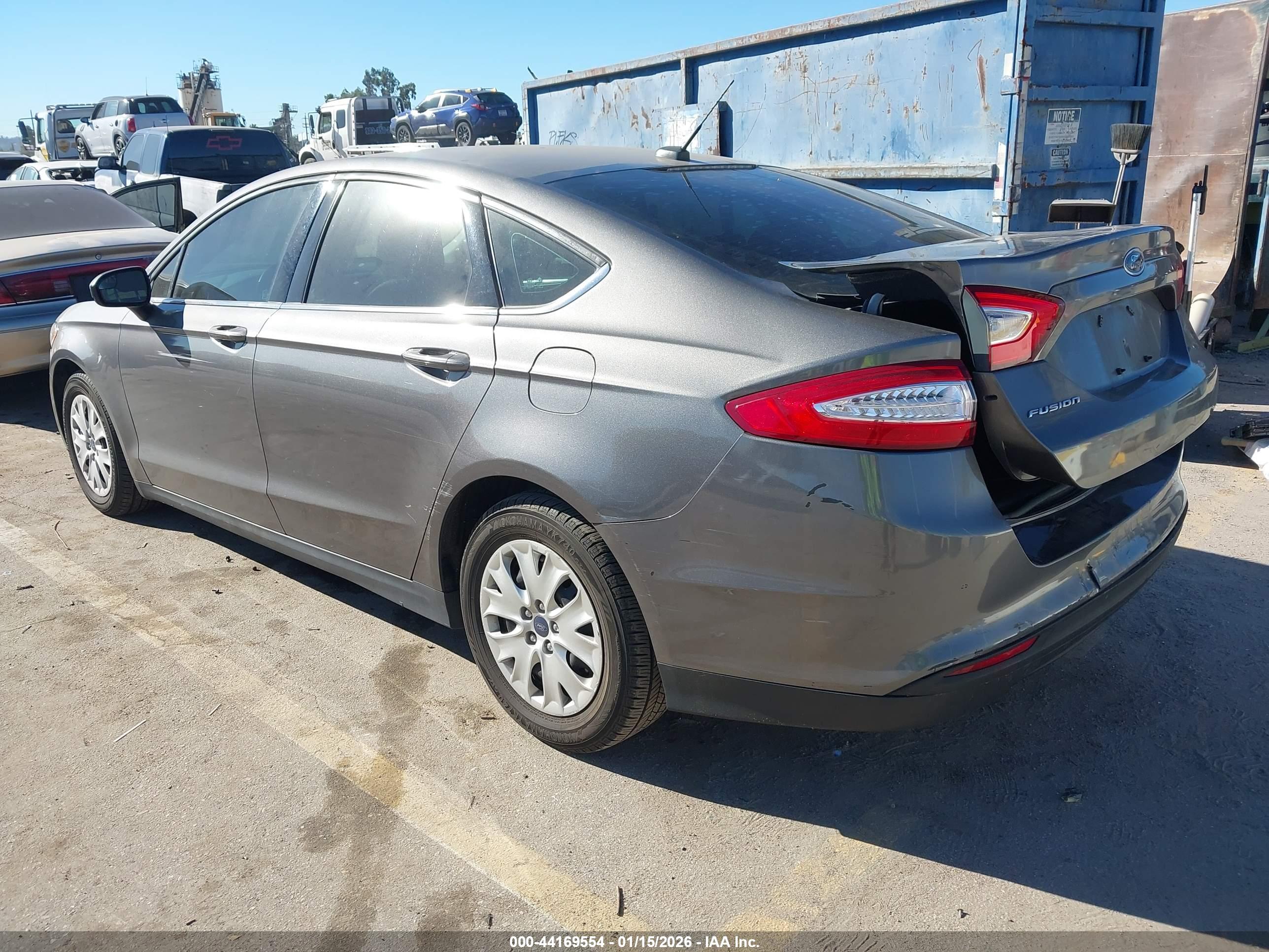 FORD FUSION image 3