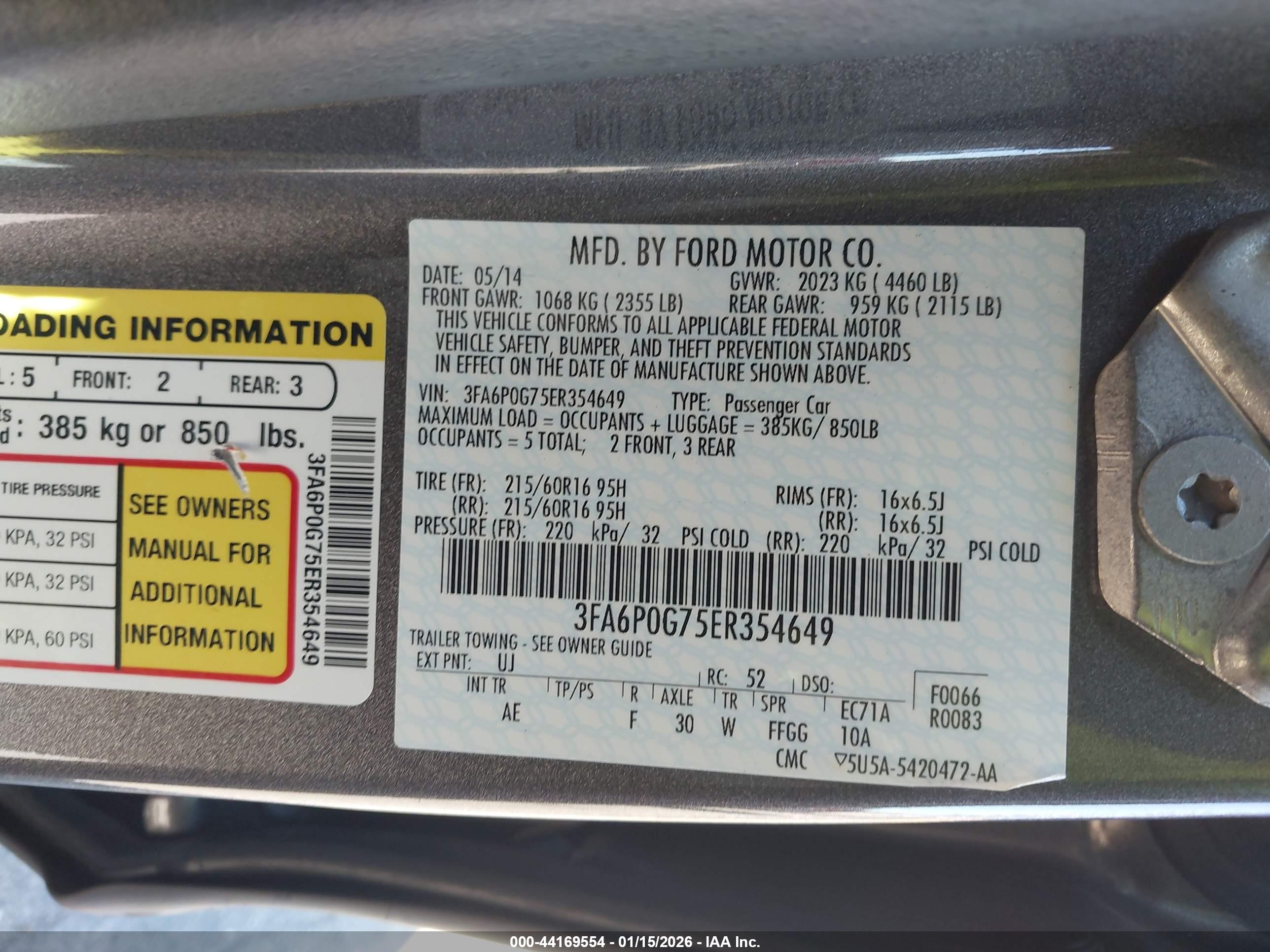 FORD FUSION image 9