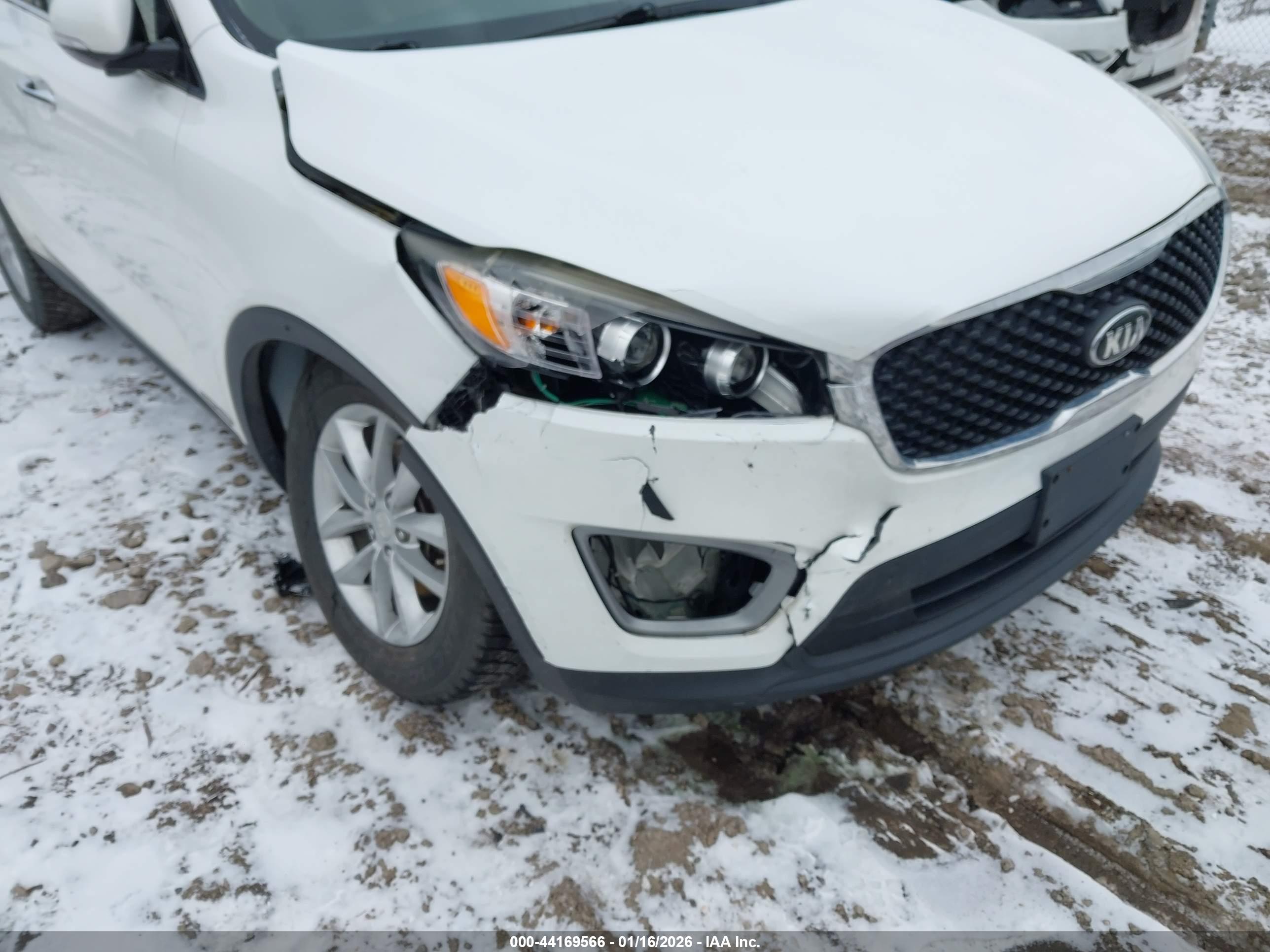 KIA SORENTO image 6