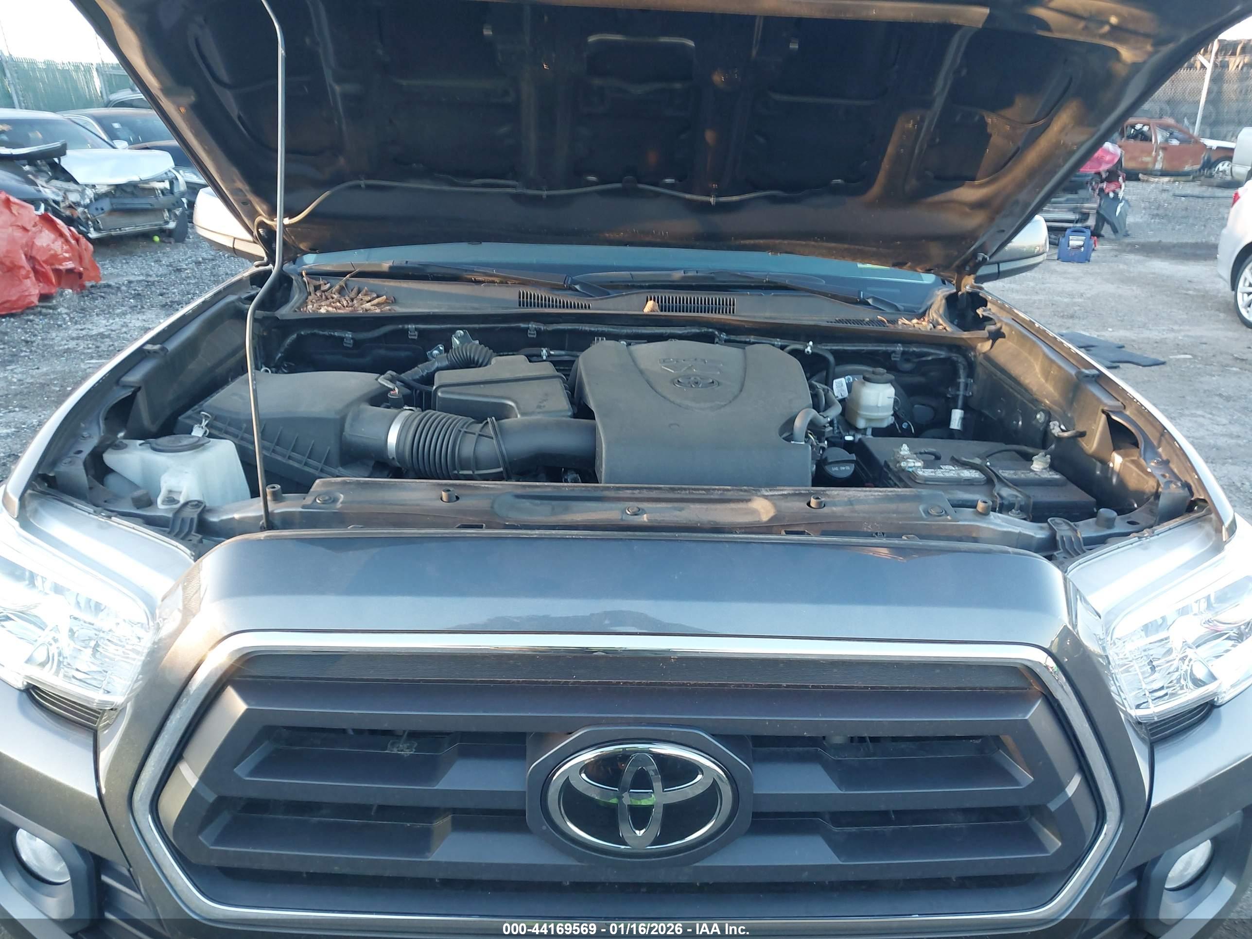 TOYOTA TACOMA image 10