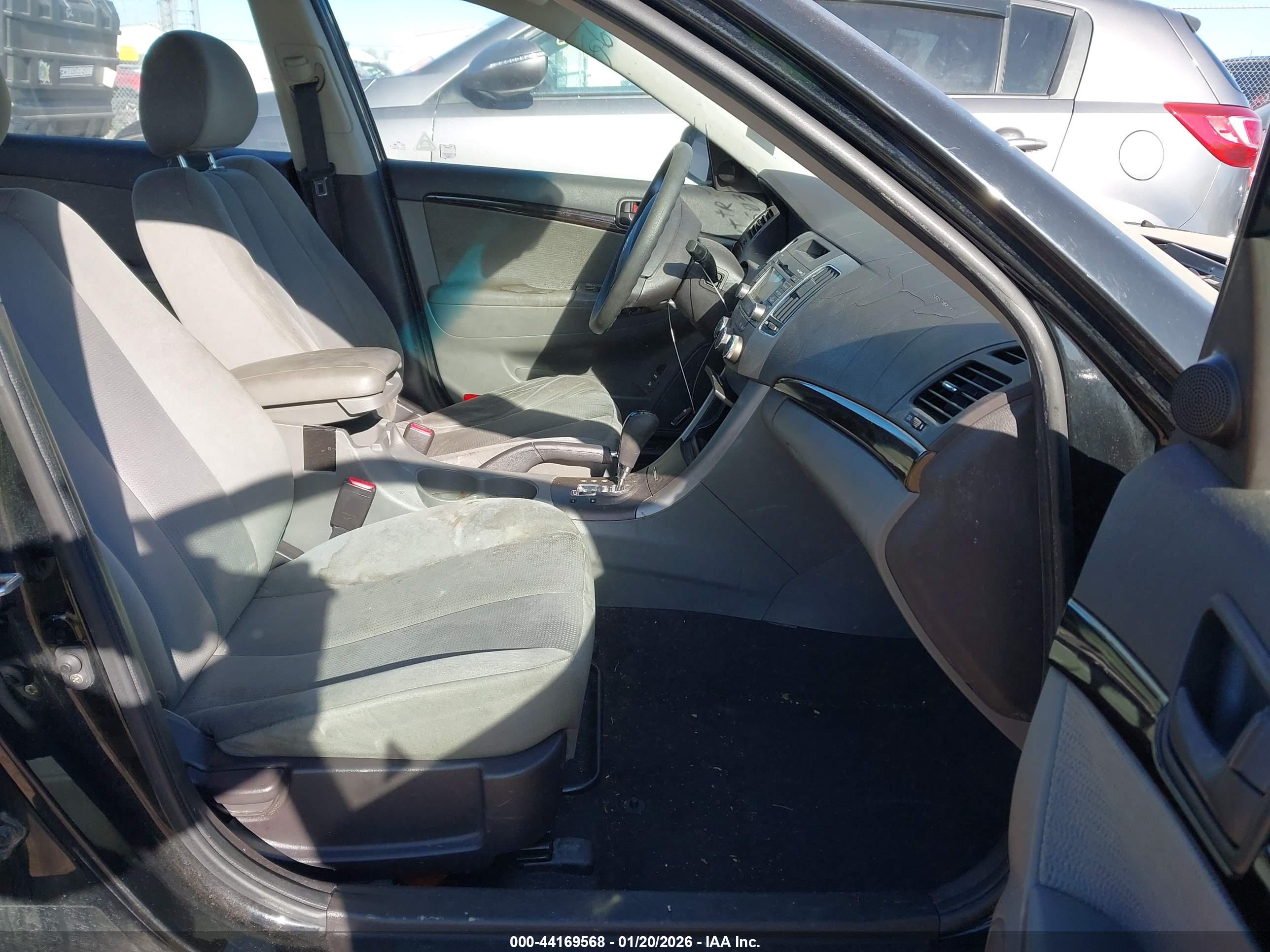 HYUNDAI SONATA image 5