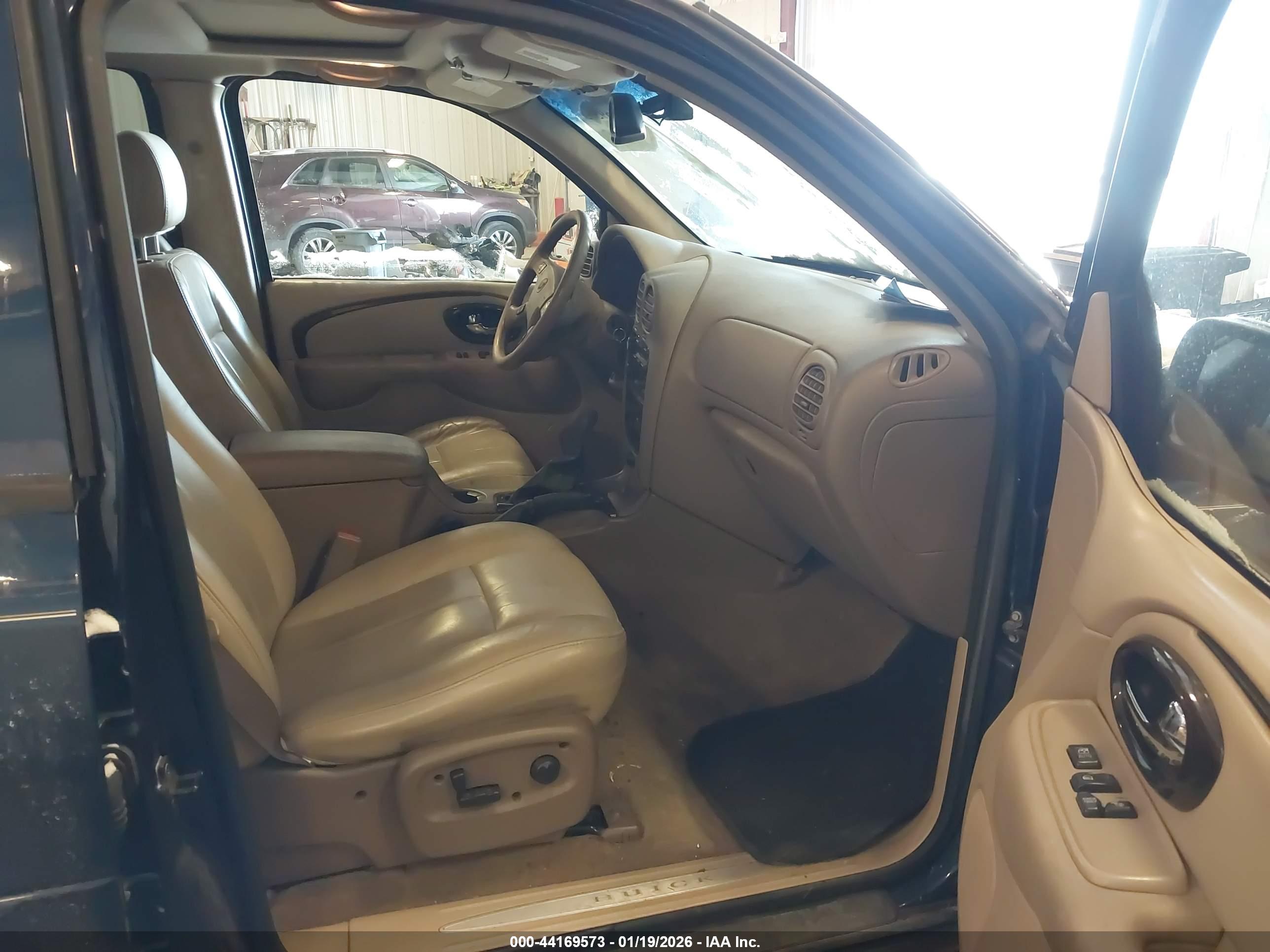 BUICK RAINIER image 5