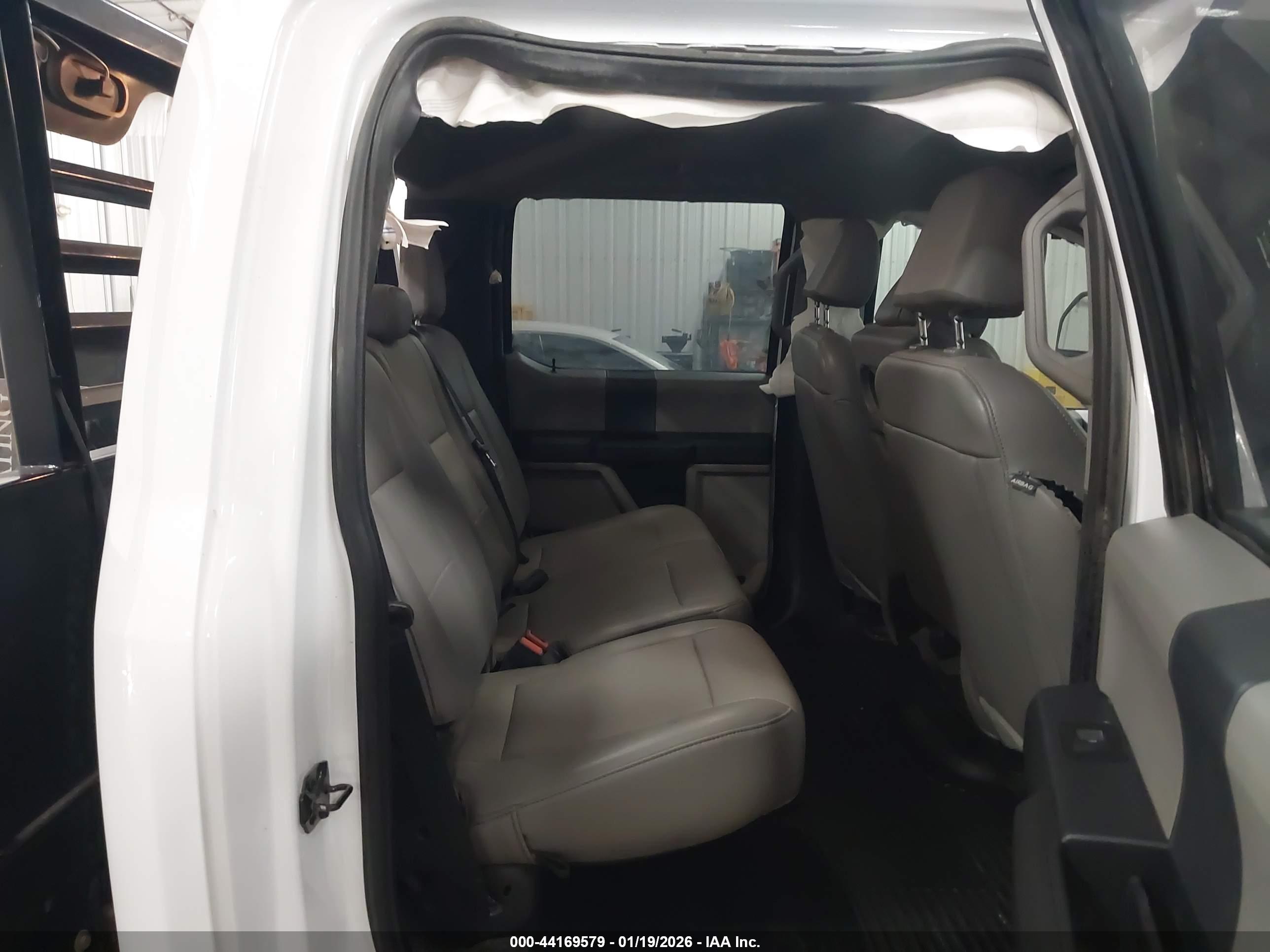 FORD F-250 image 8