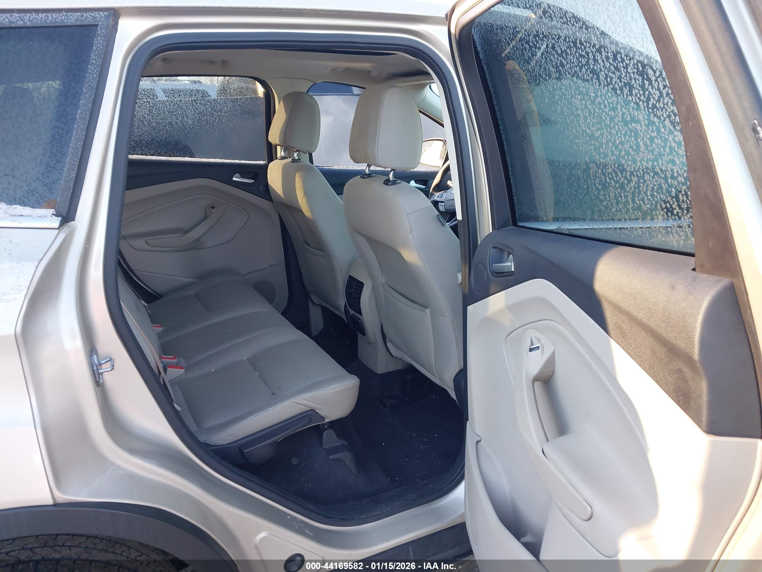 FORD ESCAPE image 8
