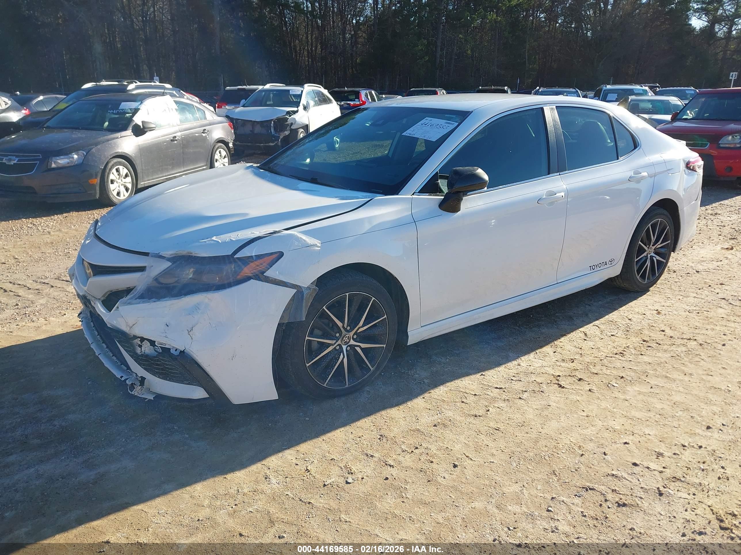 TOYOTA CAMRY image 2