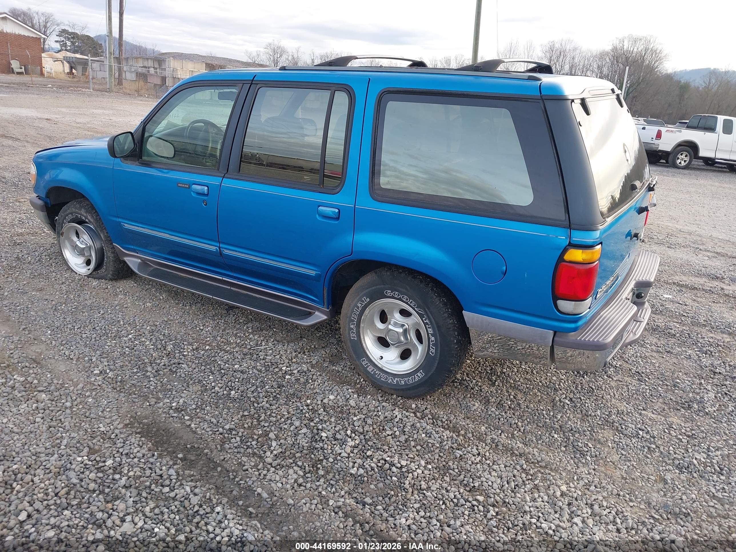 FORD EXPLORER image 3