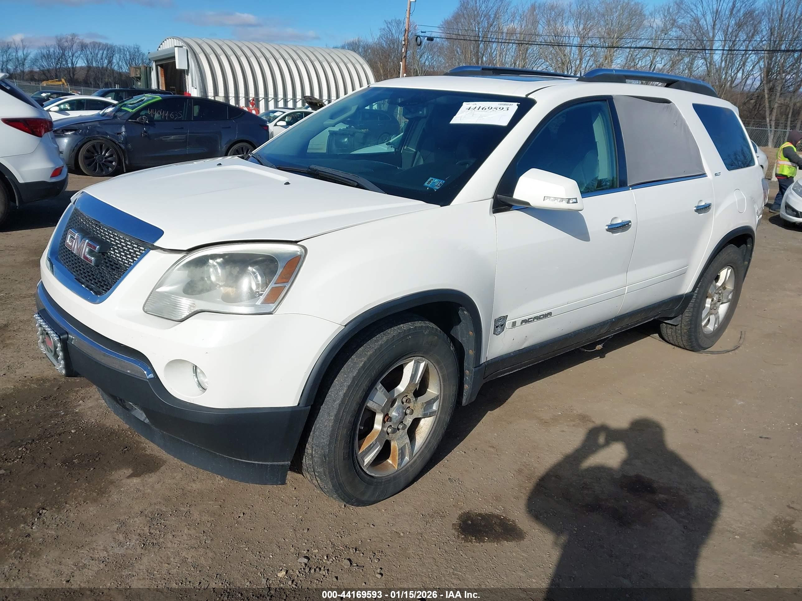 GMC ACADIA image 2