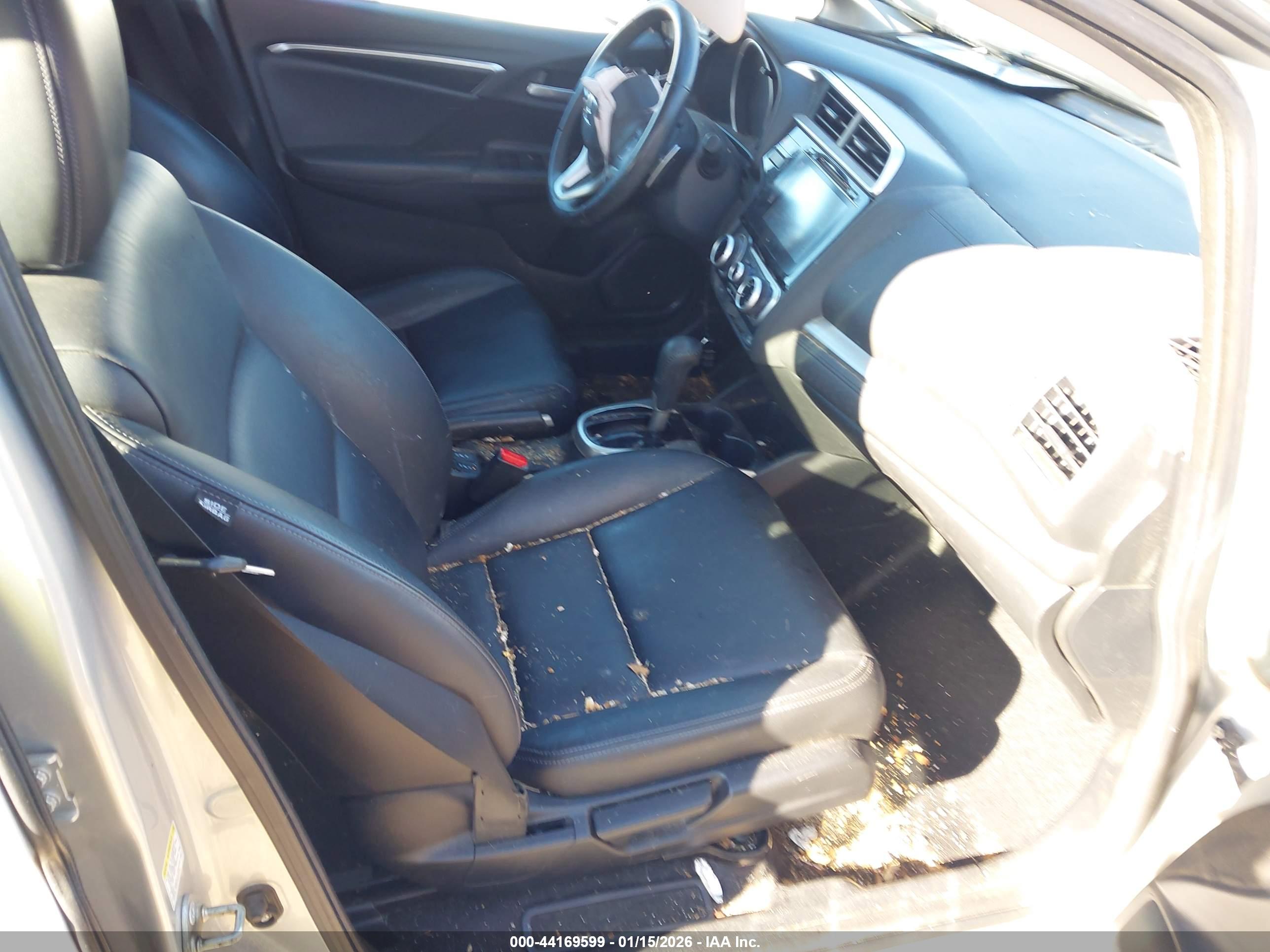 HONDA FIT image 5