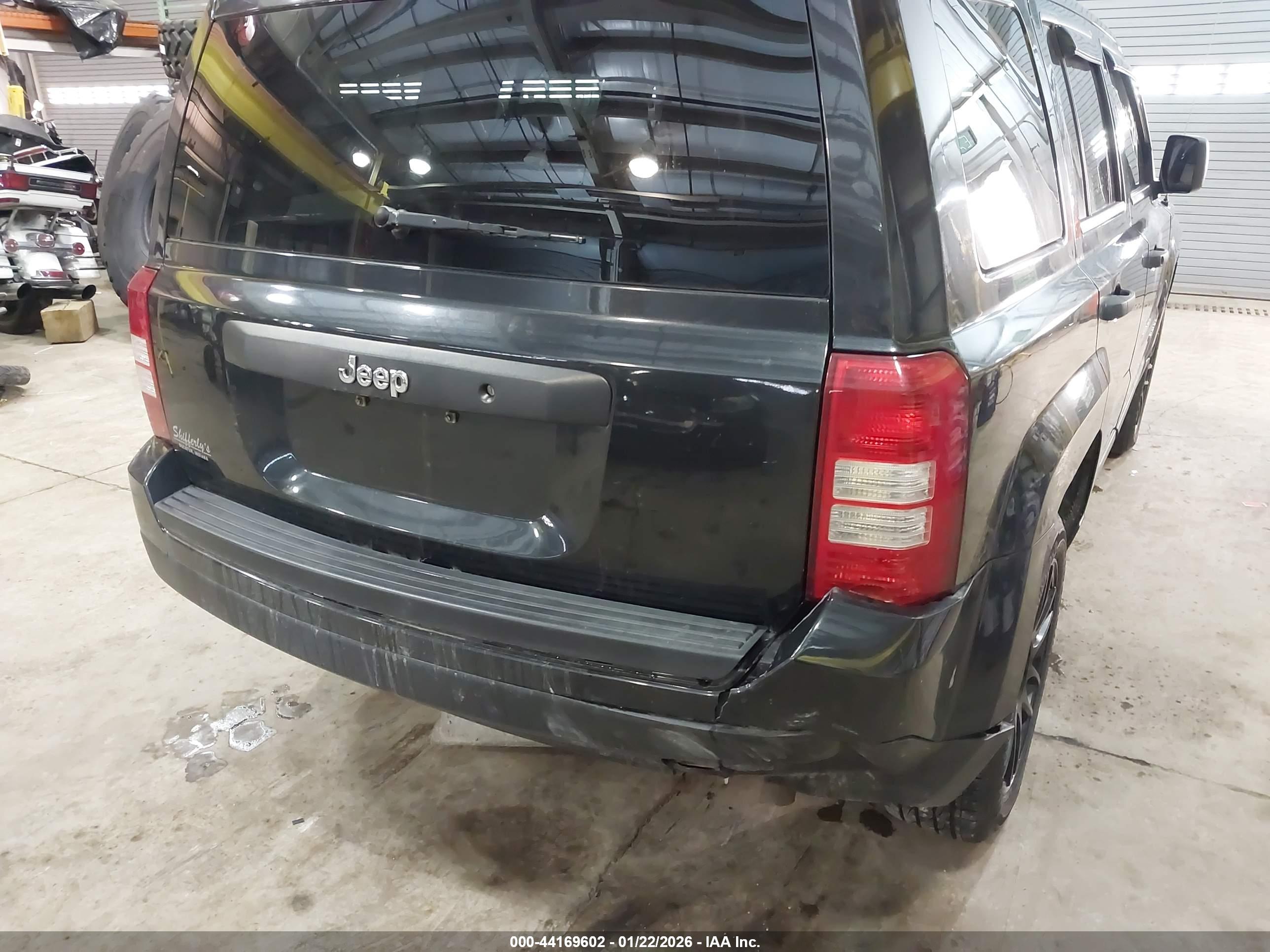 JEEP PATRIOT image 6