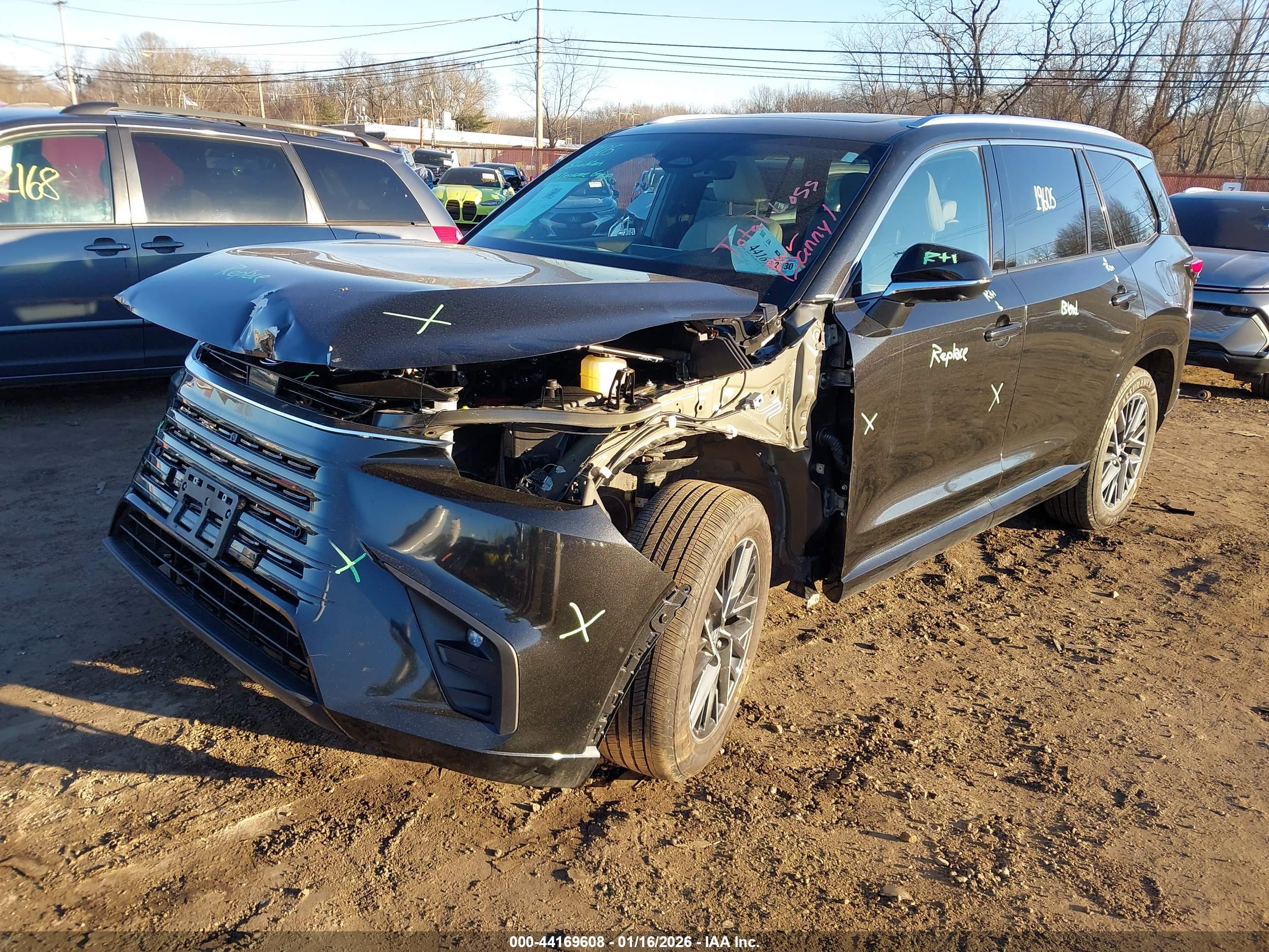 LEXUS TX image 2