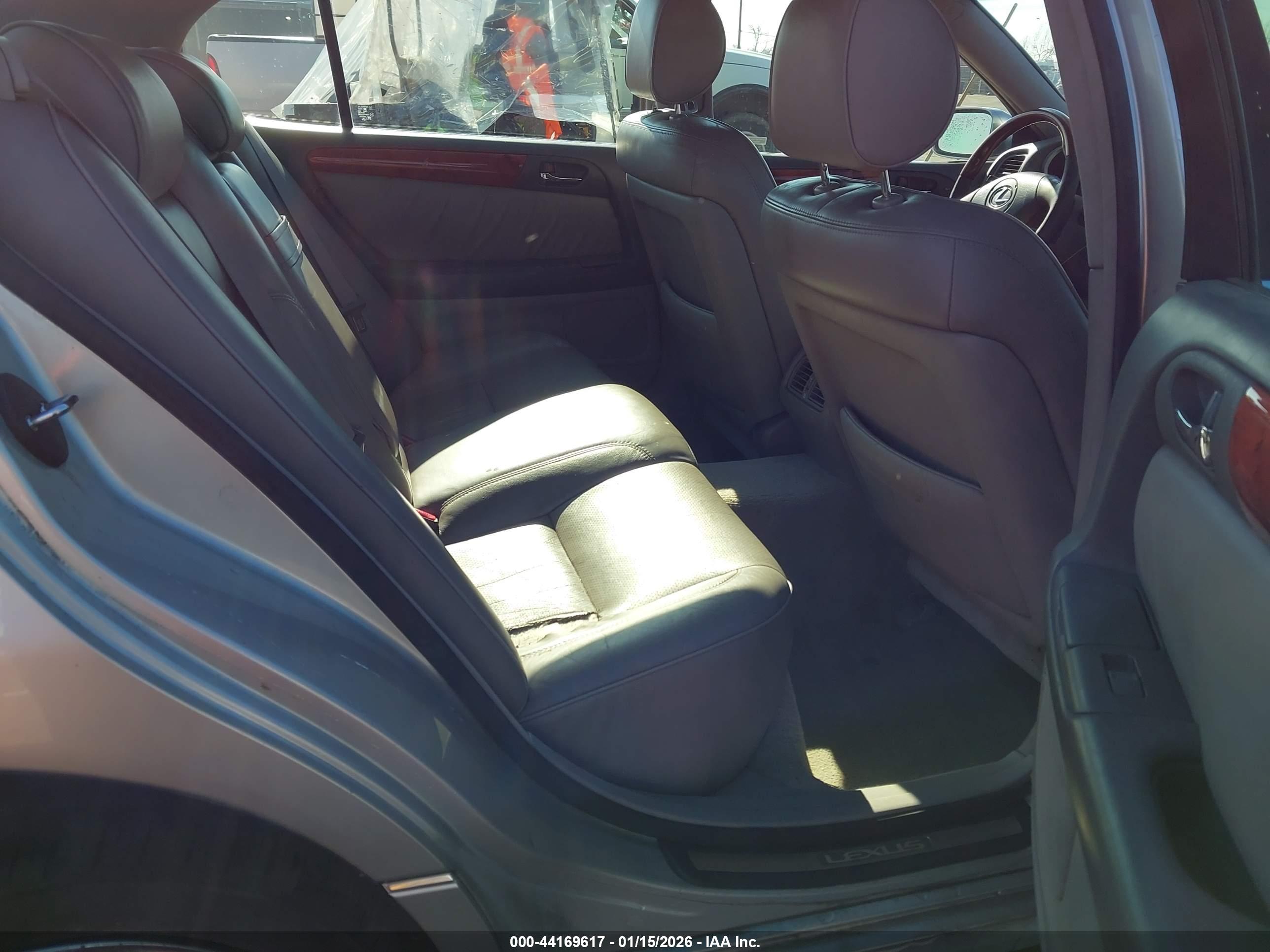 LEXUS GS image 8
