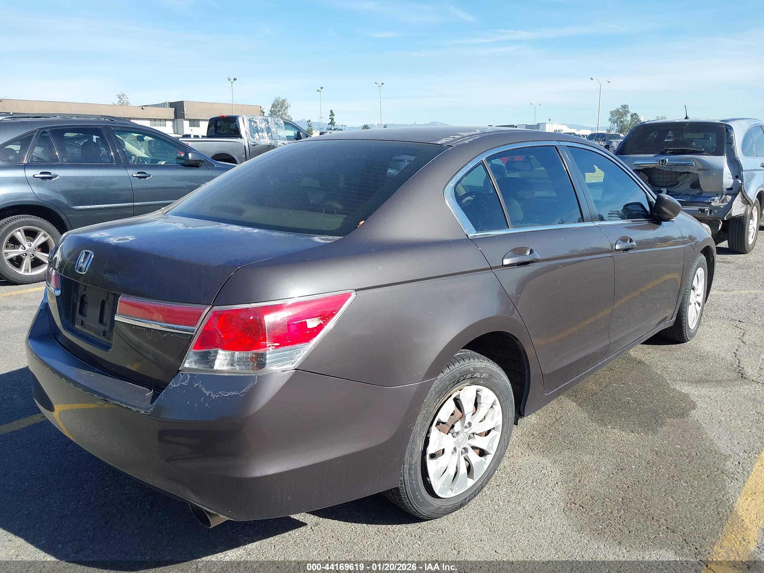 HONDA ACCORD image 4