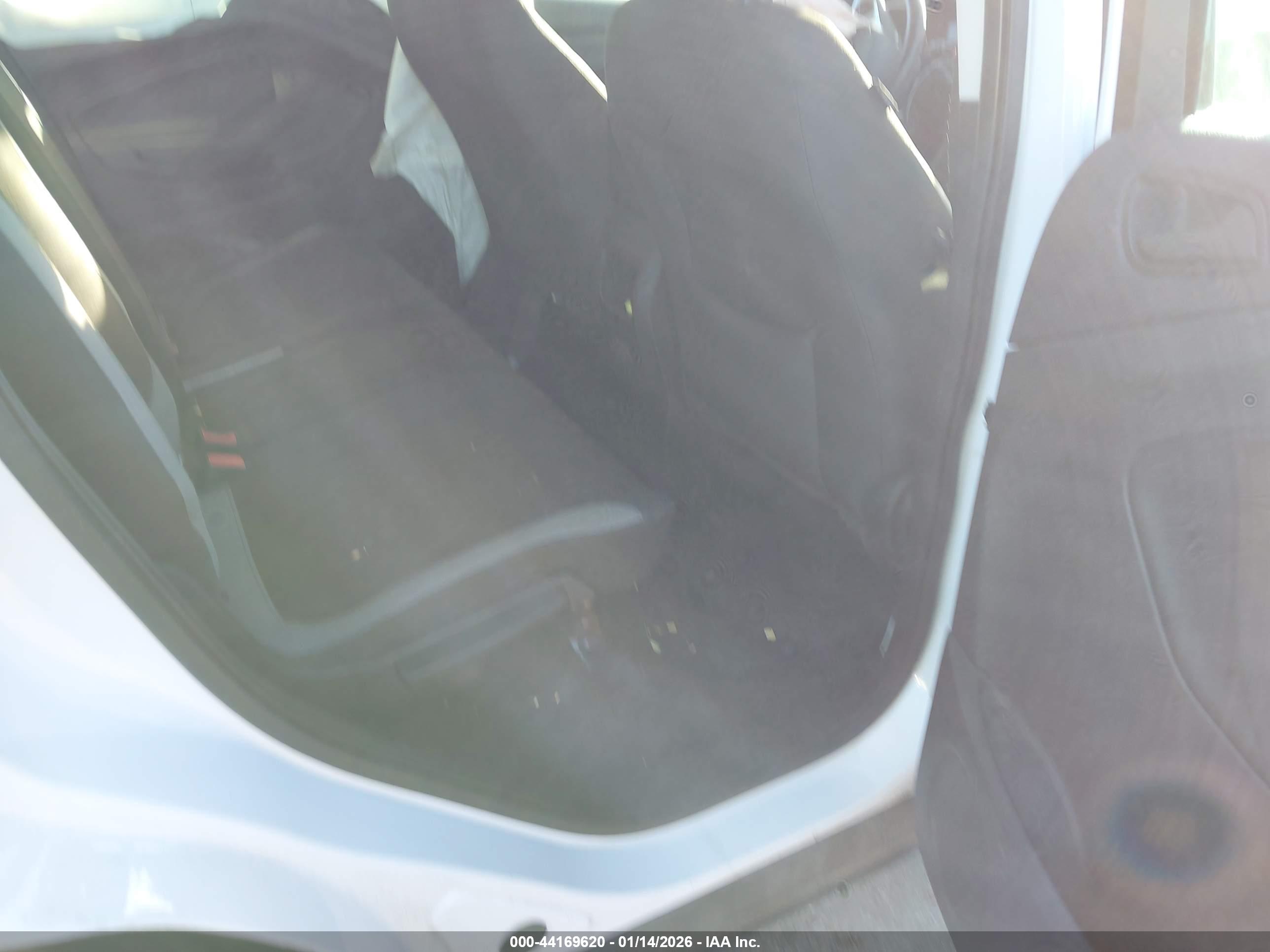 FORD ESCAPE image 8
