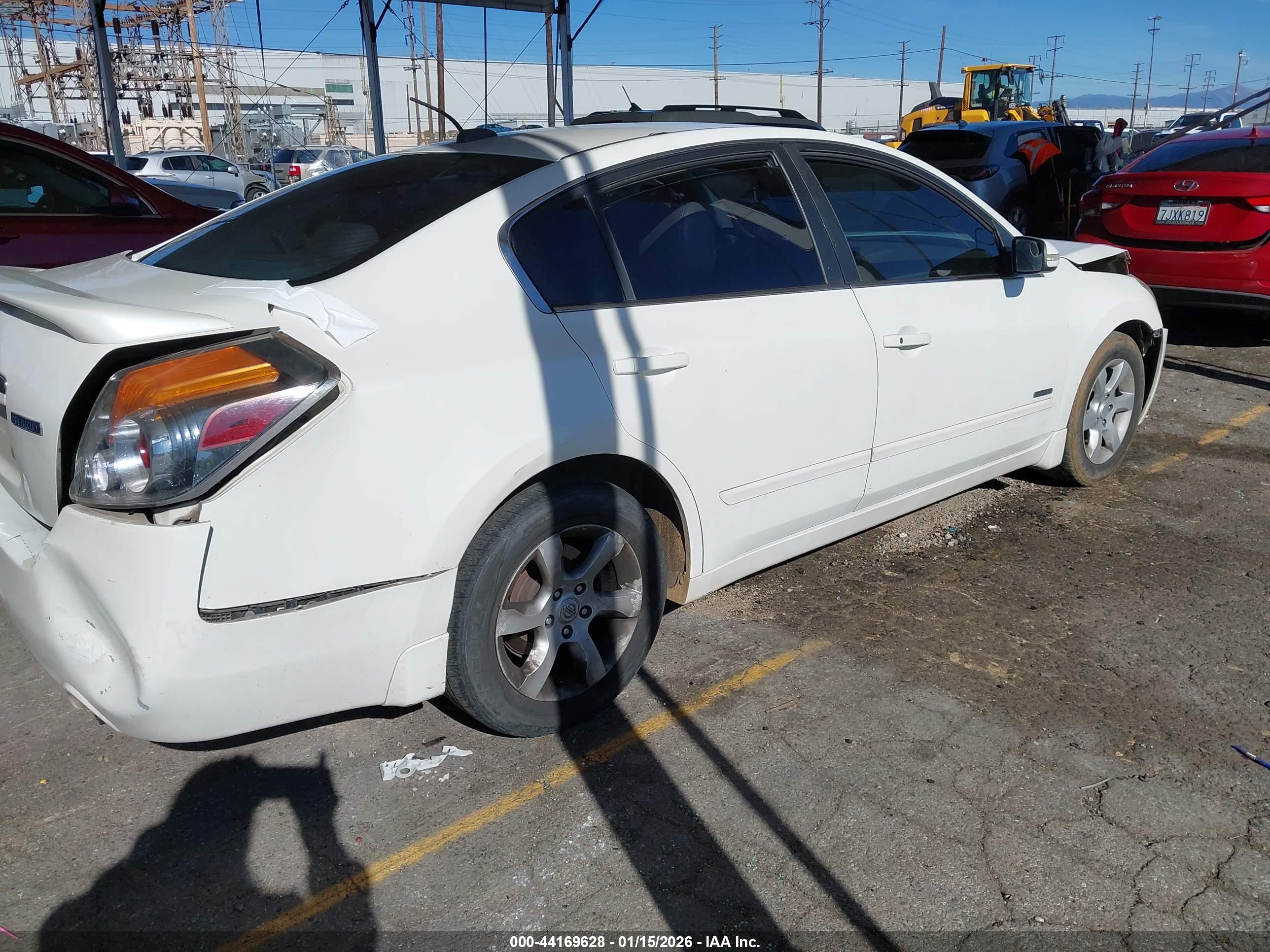 NISSAN ALTIMA image 4