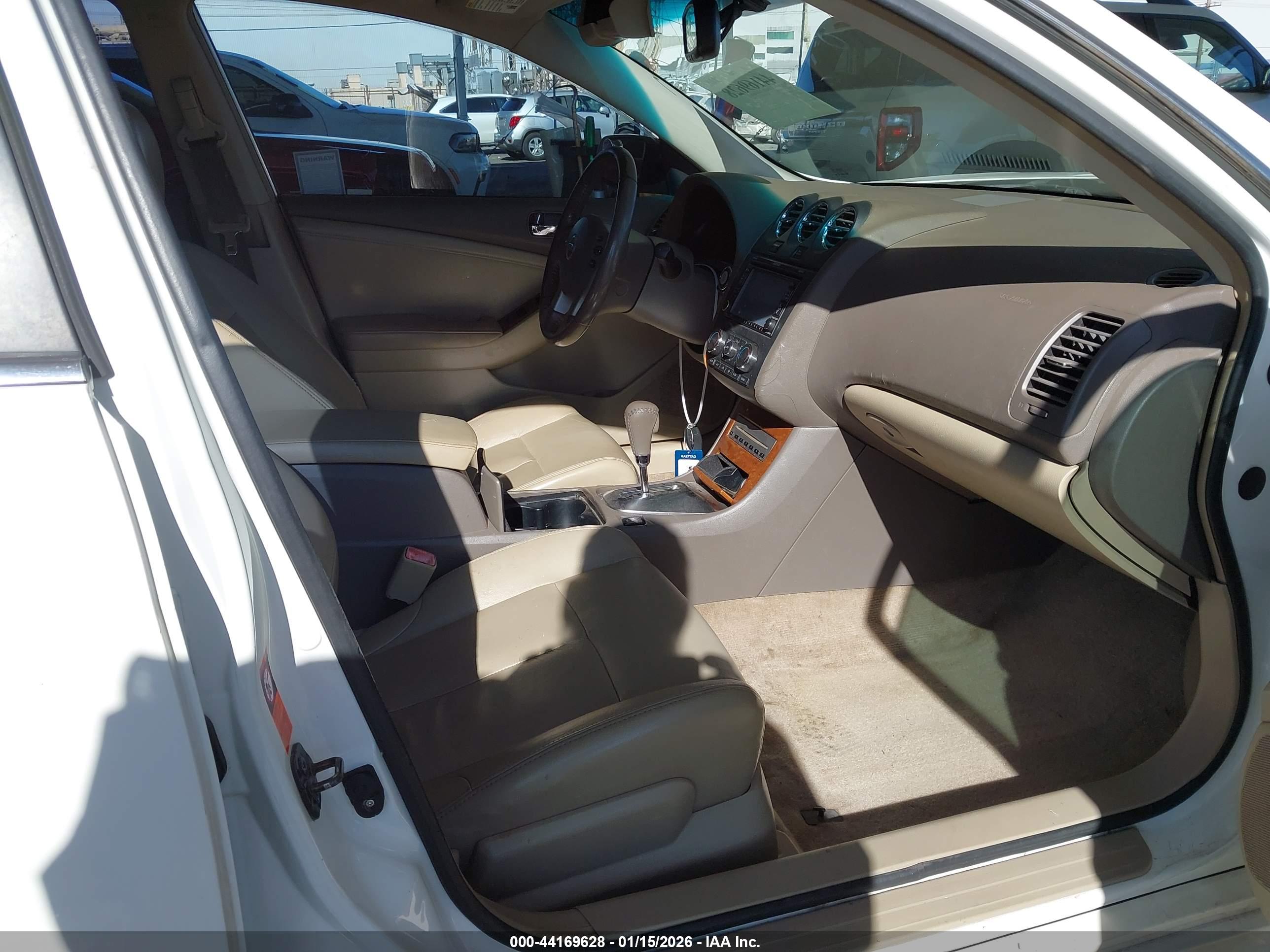 NISSAN ALTIMA image 5