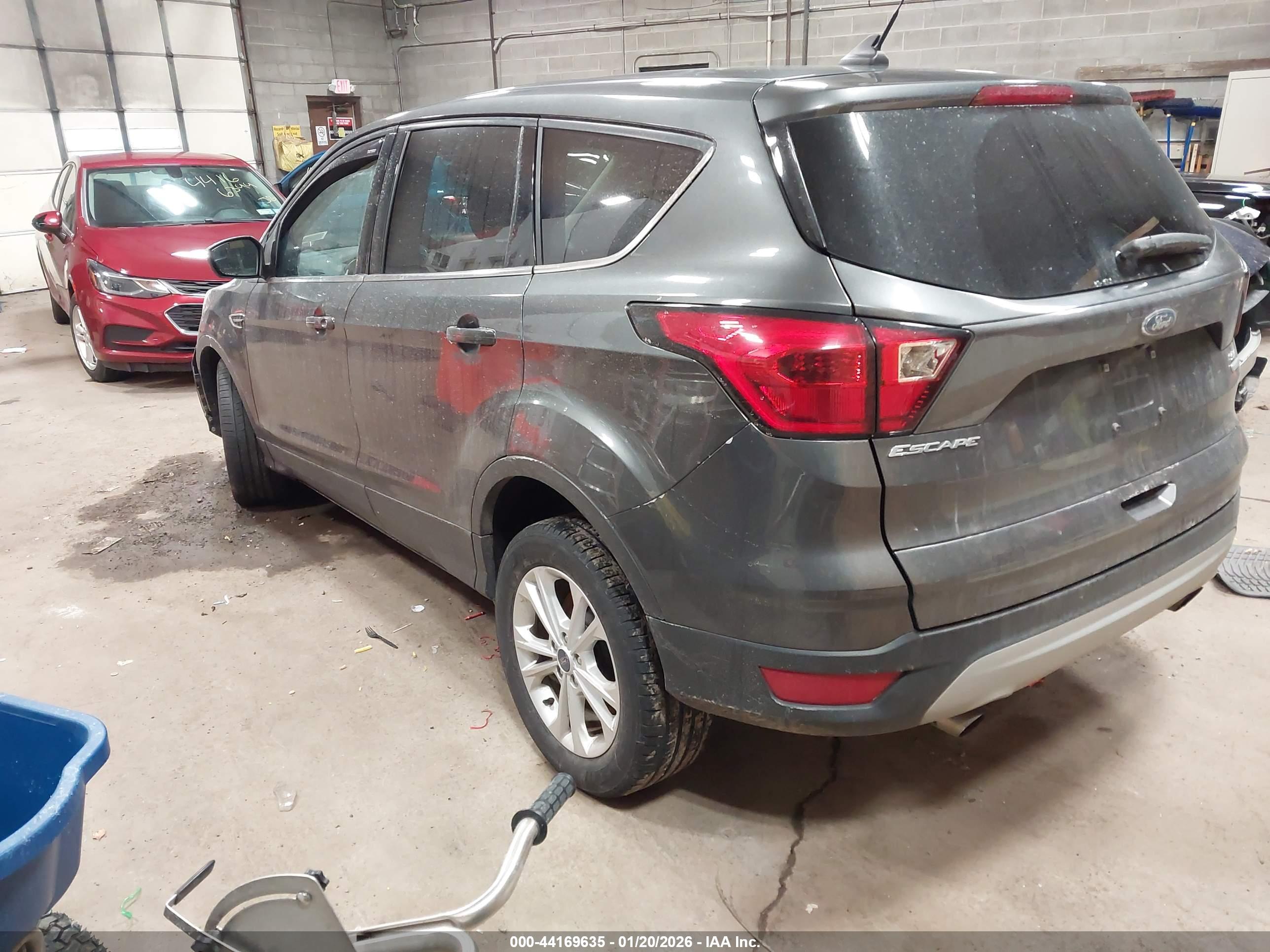 FORD ESCAPE image 3