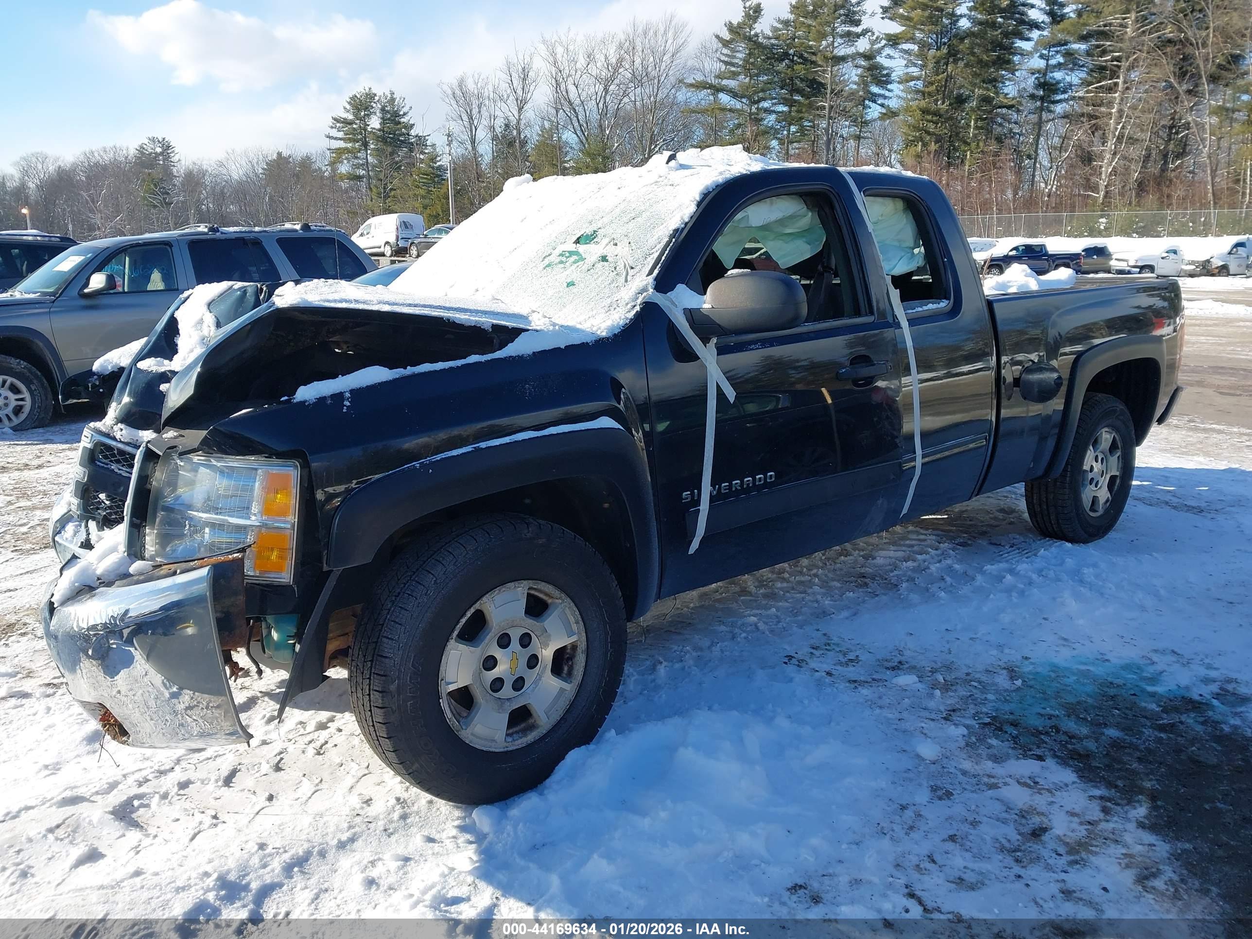 CHEVROLET SILVERADO image 4