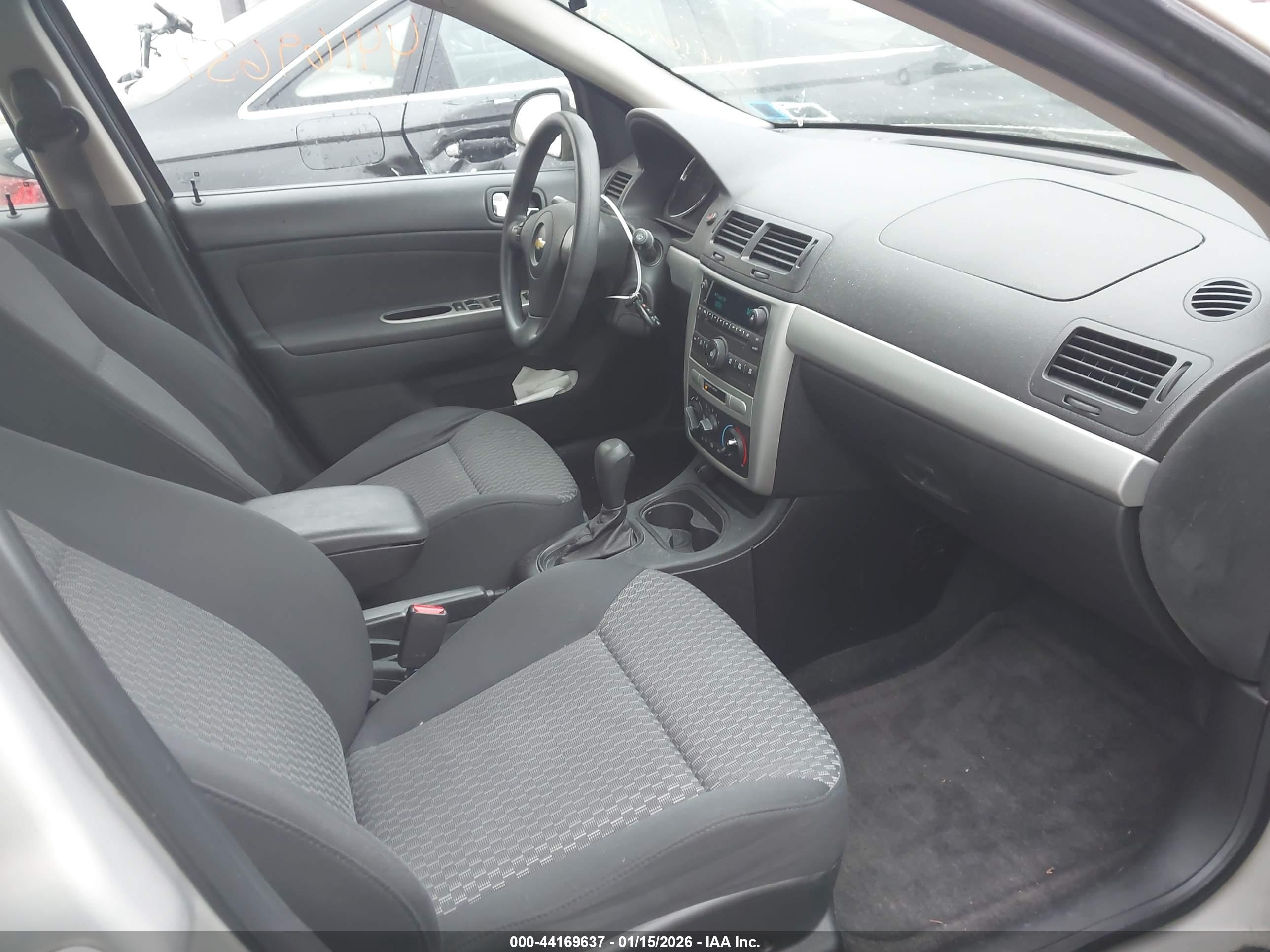 CHEVROLET COBALT image 5