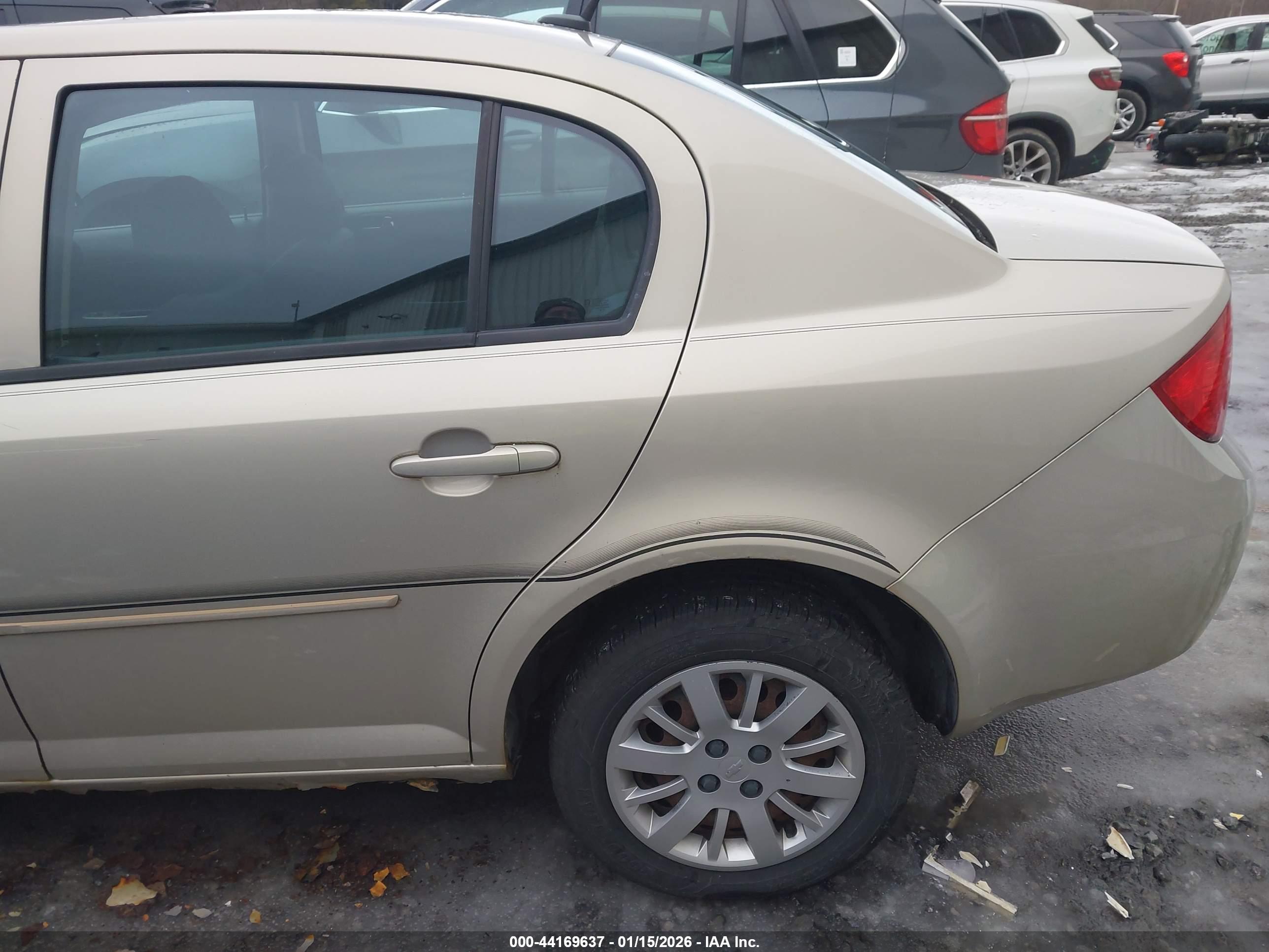 CHEVROLET COBALT image 6