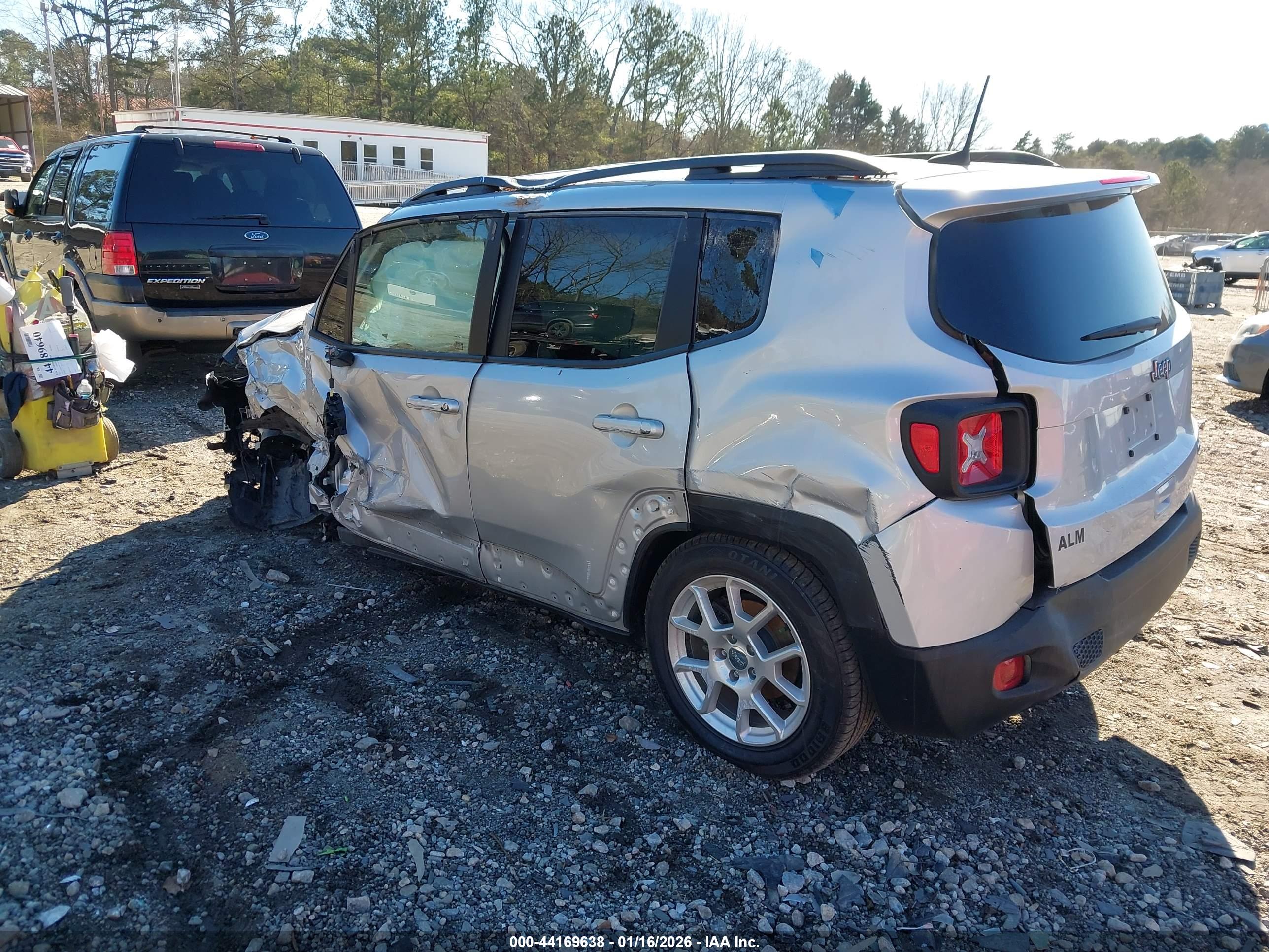 JEEP RENEGADE image 3