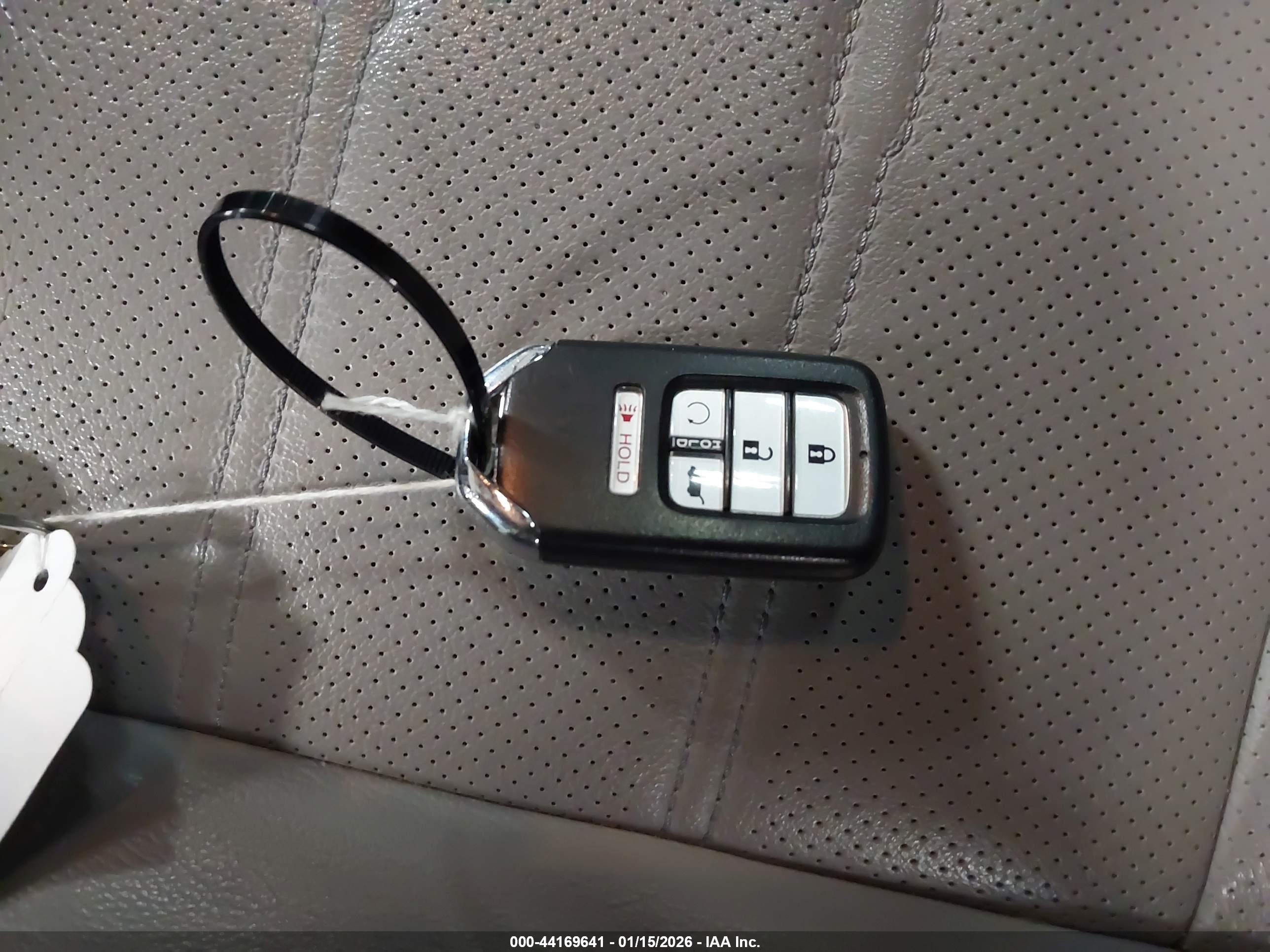 HONDA CR-V image 11