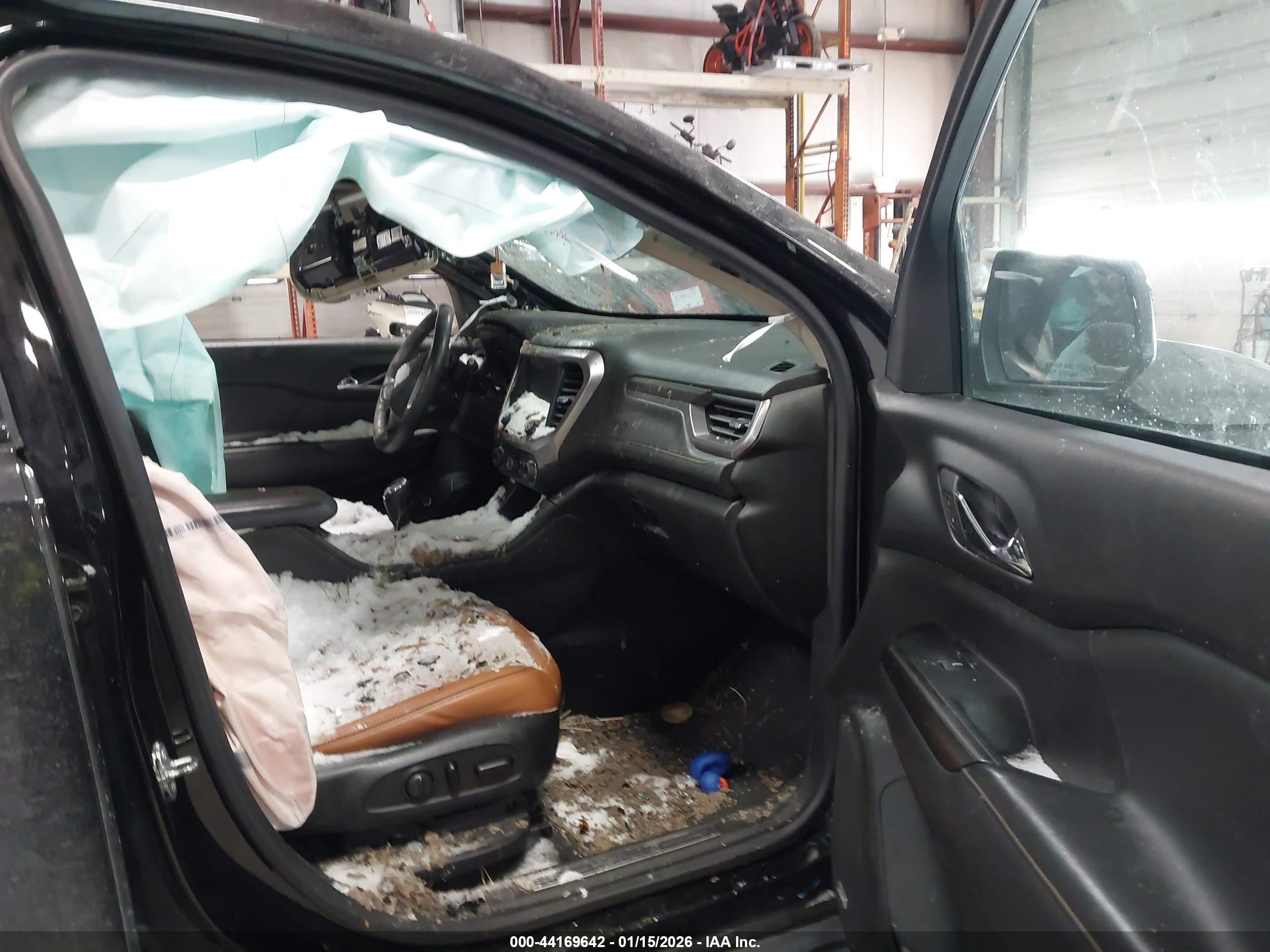 GMC ACADIA image 5