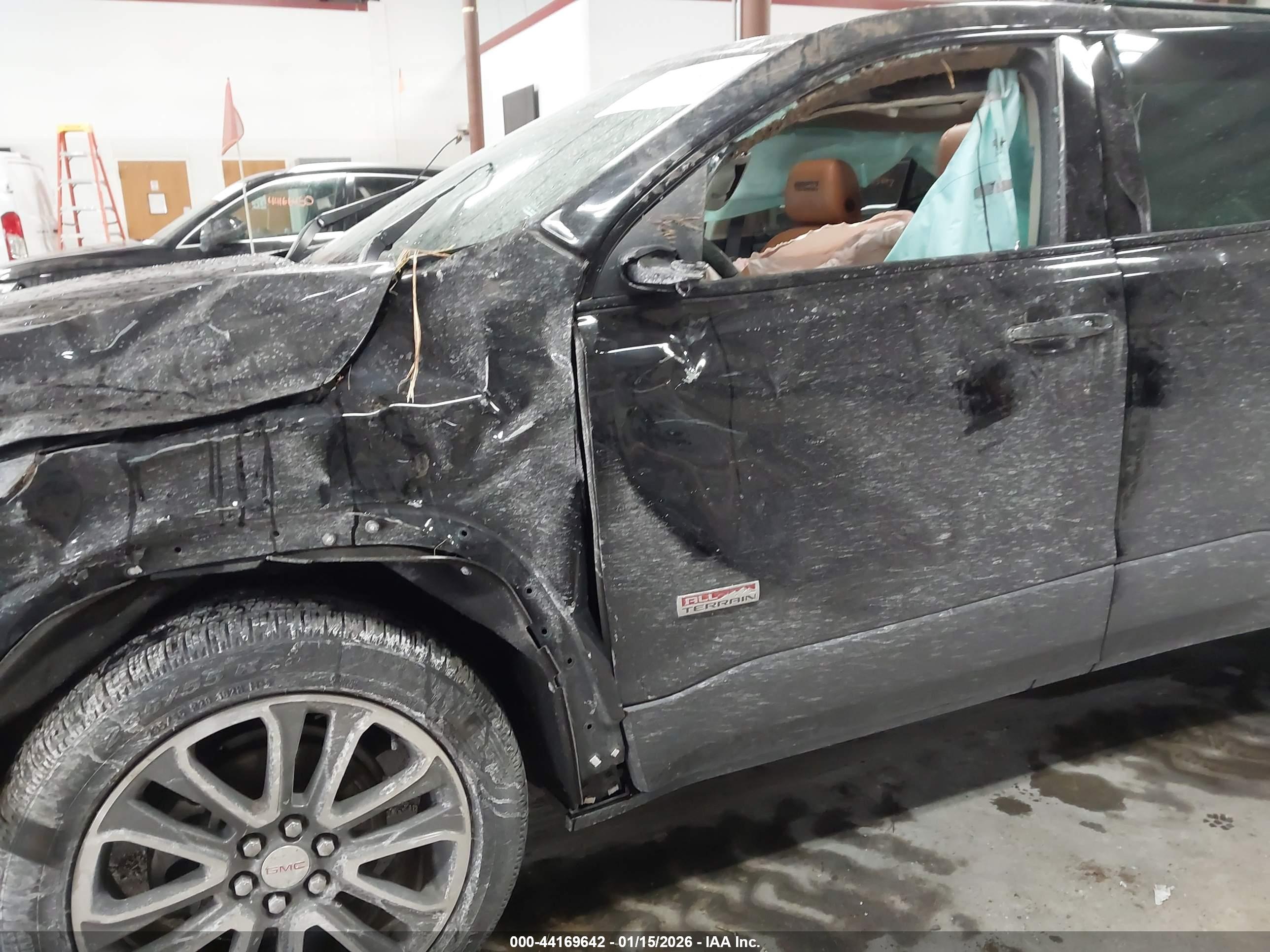 GMC ACADIA image 6