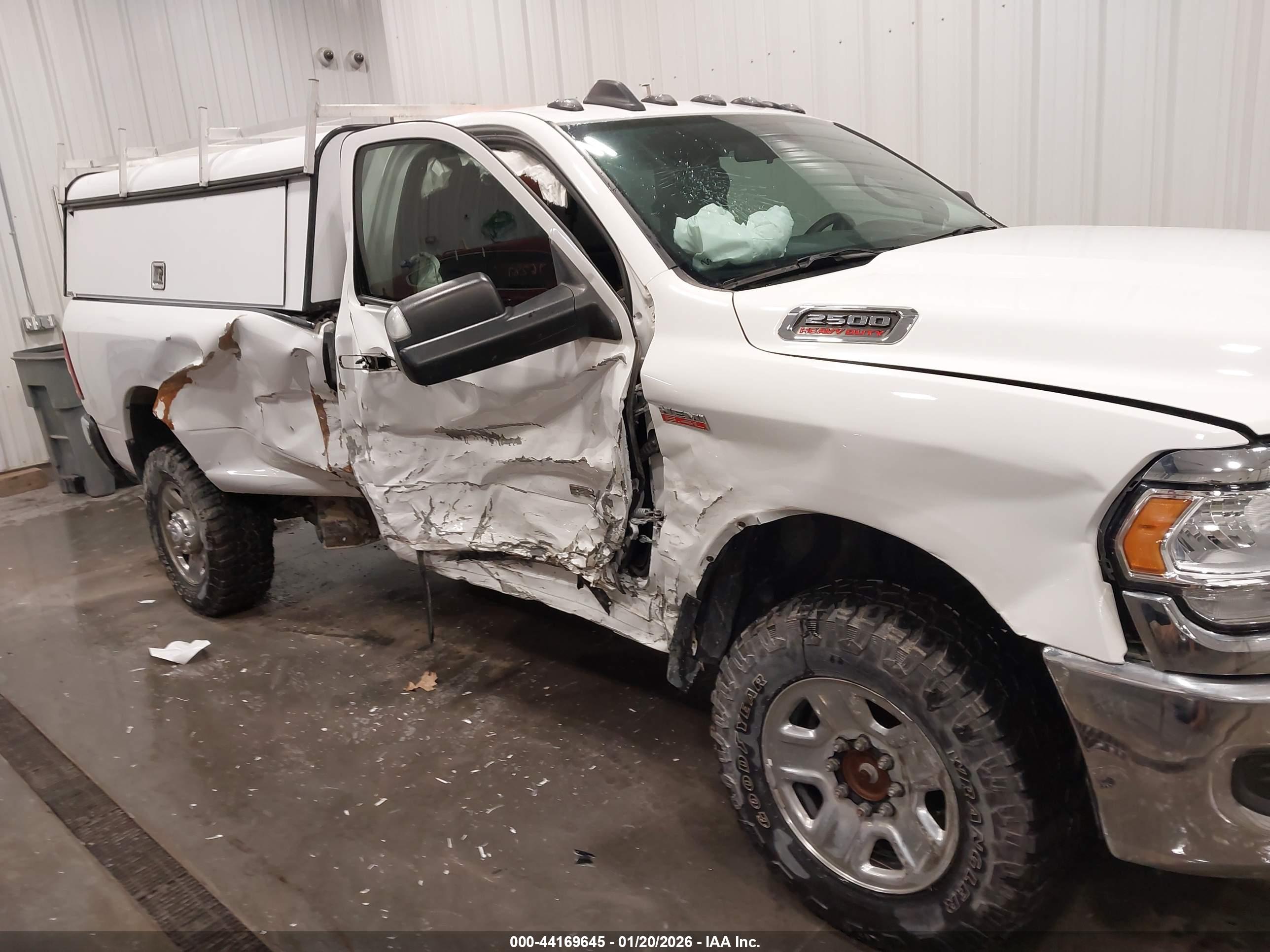 RAM 2500 image 6