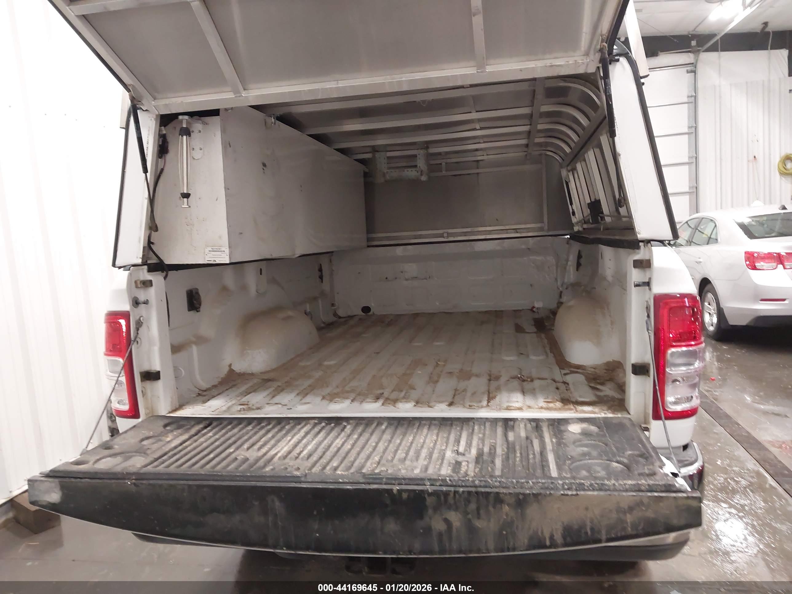 RAM 2500 image 8