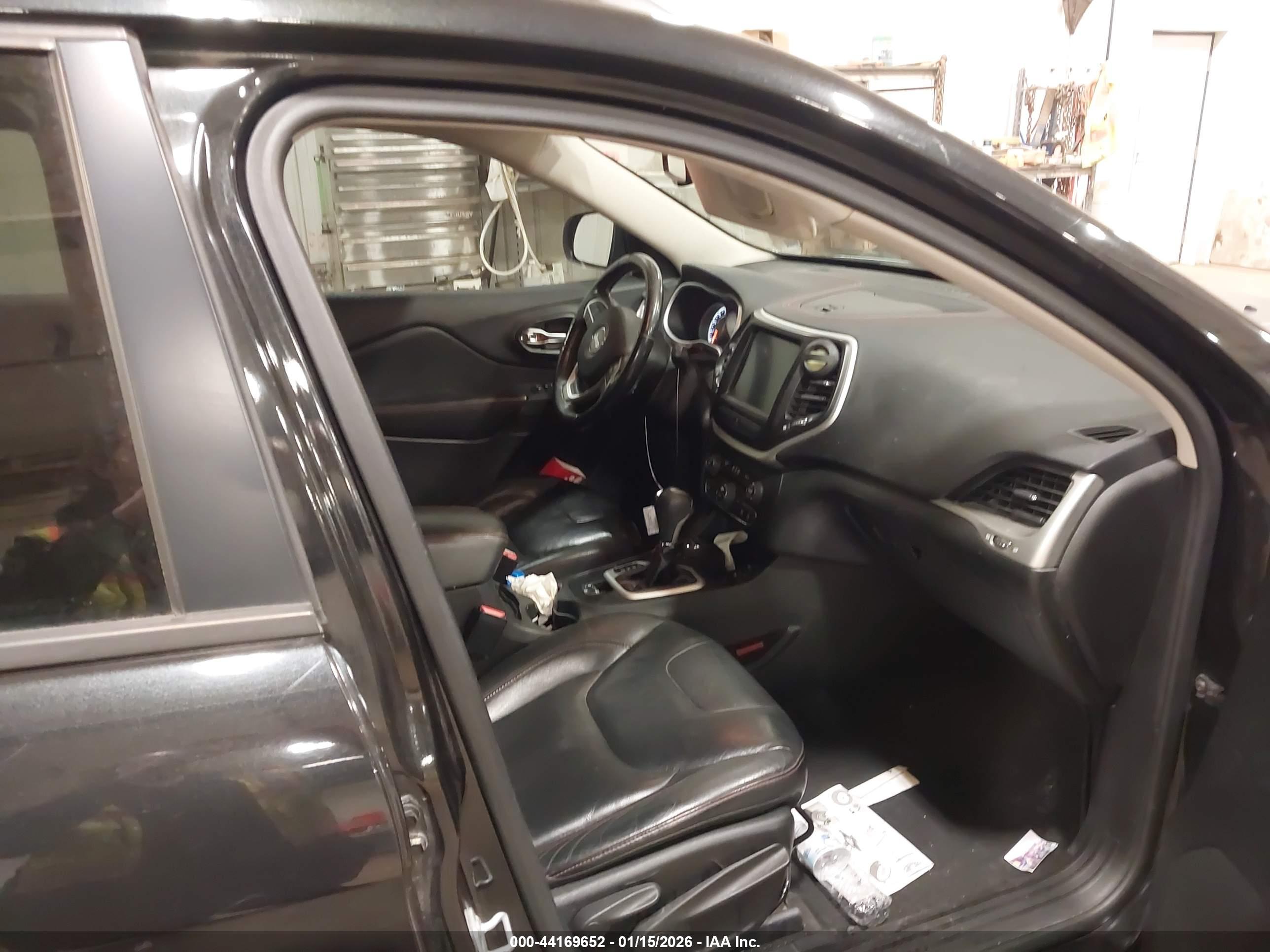 JEEP CHEROKEE image 5
