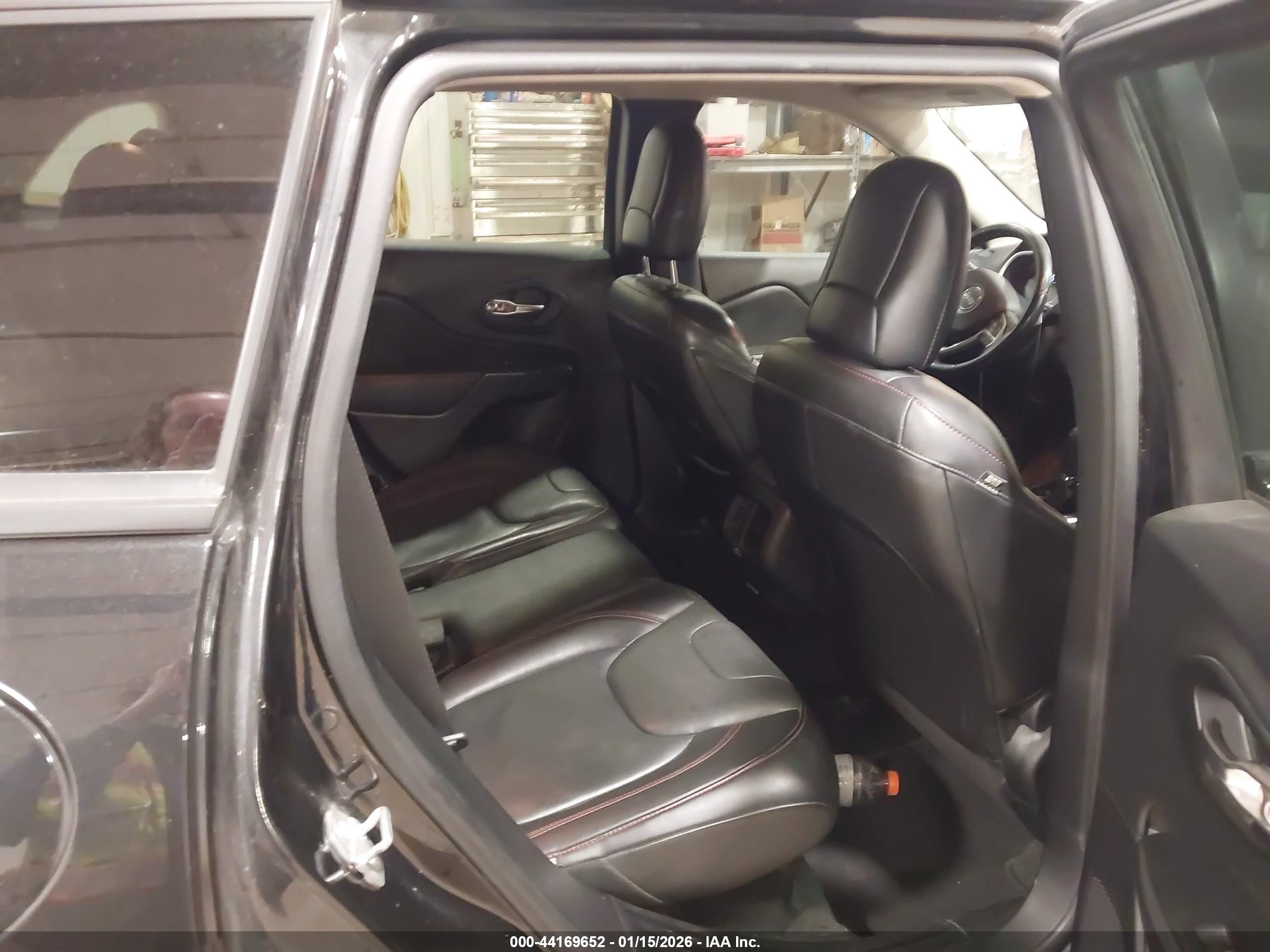 JEEP CHEROKEE image 8