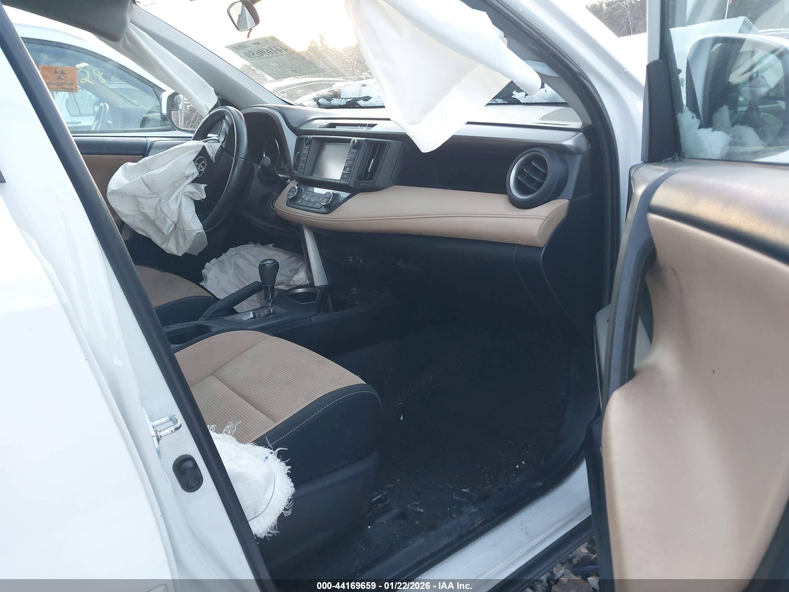 TOYOTA RAV4 image 5