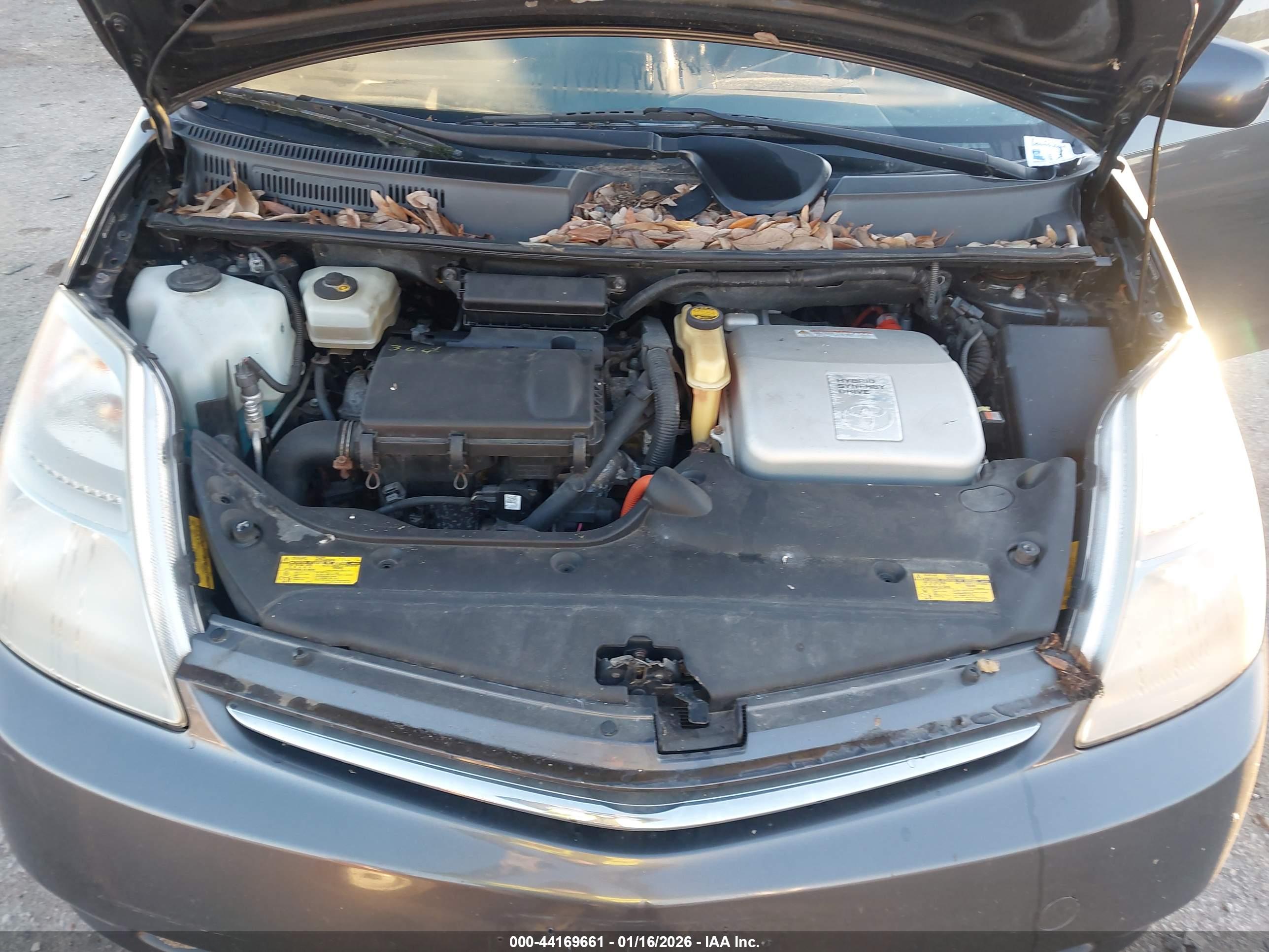 TOYOTA PRIUS image 10