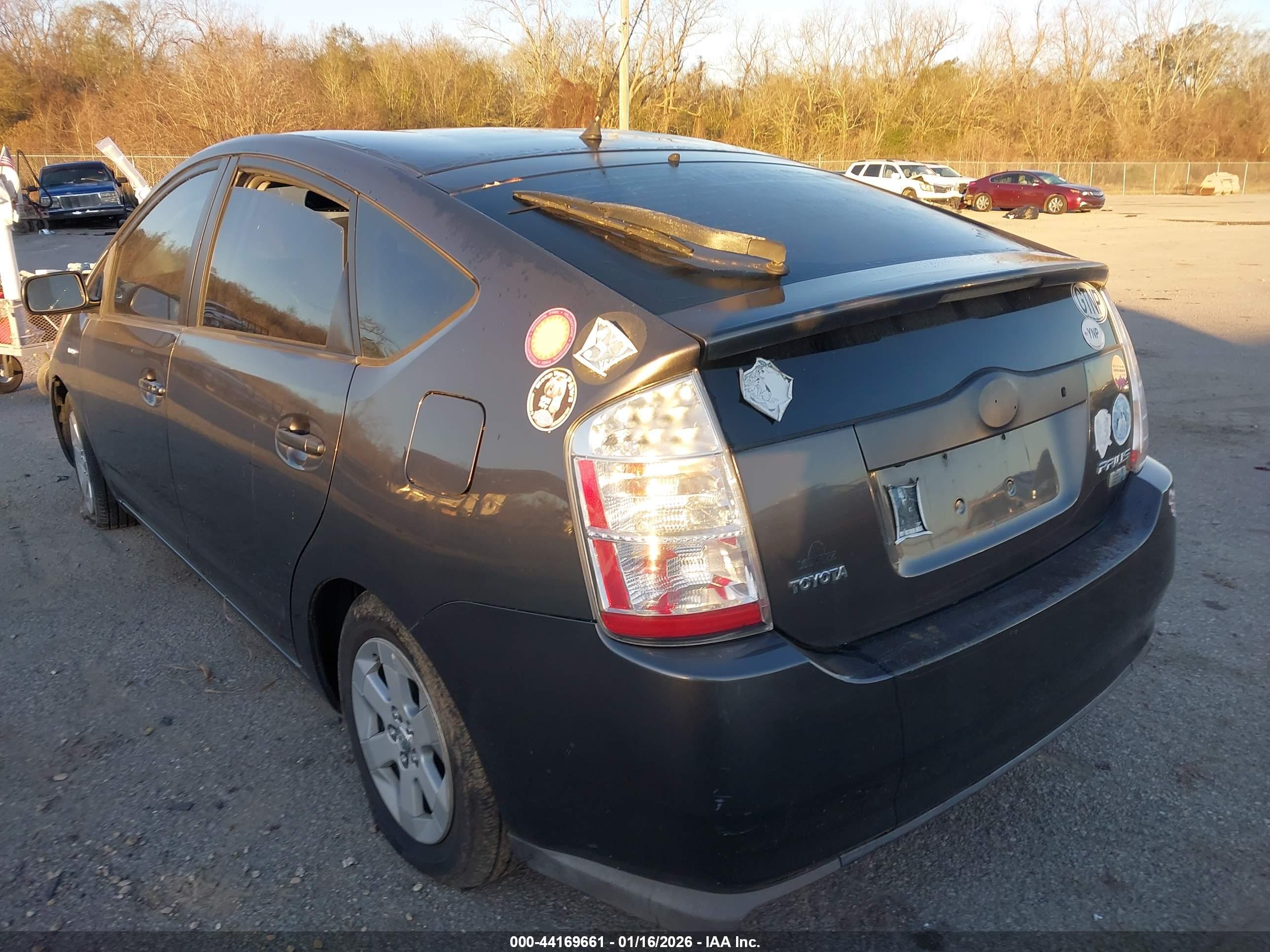 TOYOTA PRIUS image 3