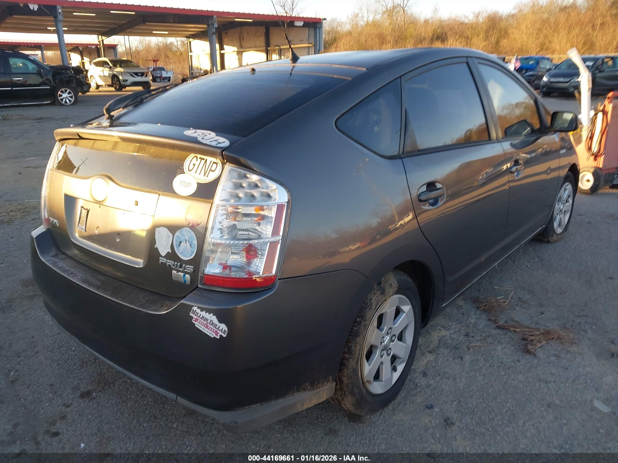 TOYOTA PRIUS image 4