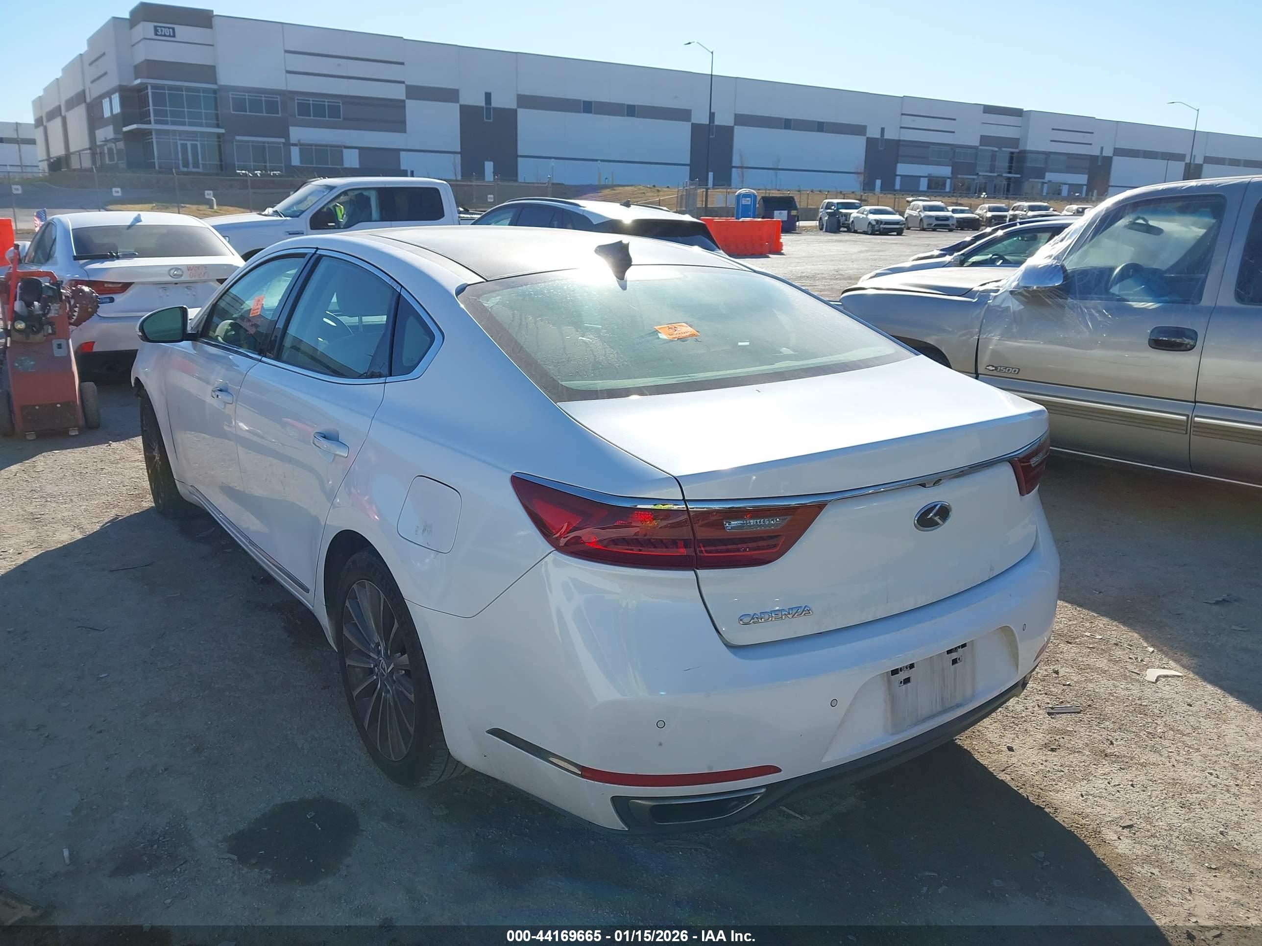KIA CADENZA image 3