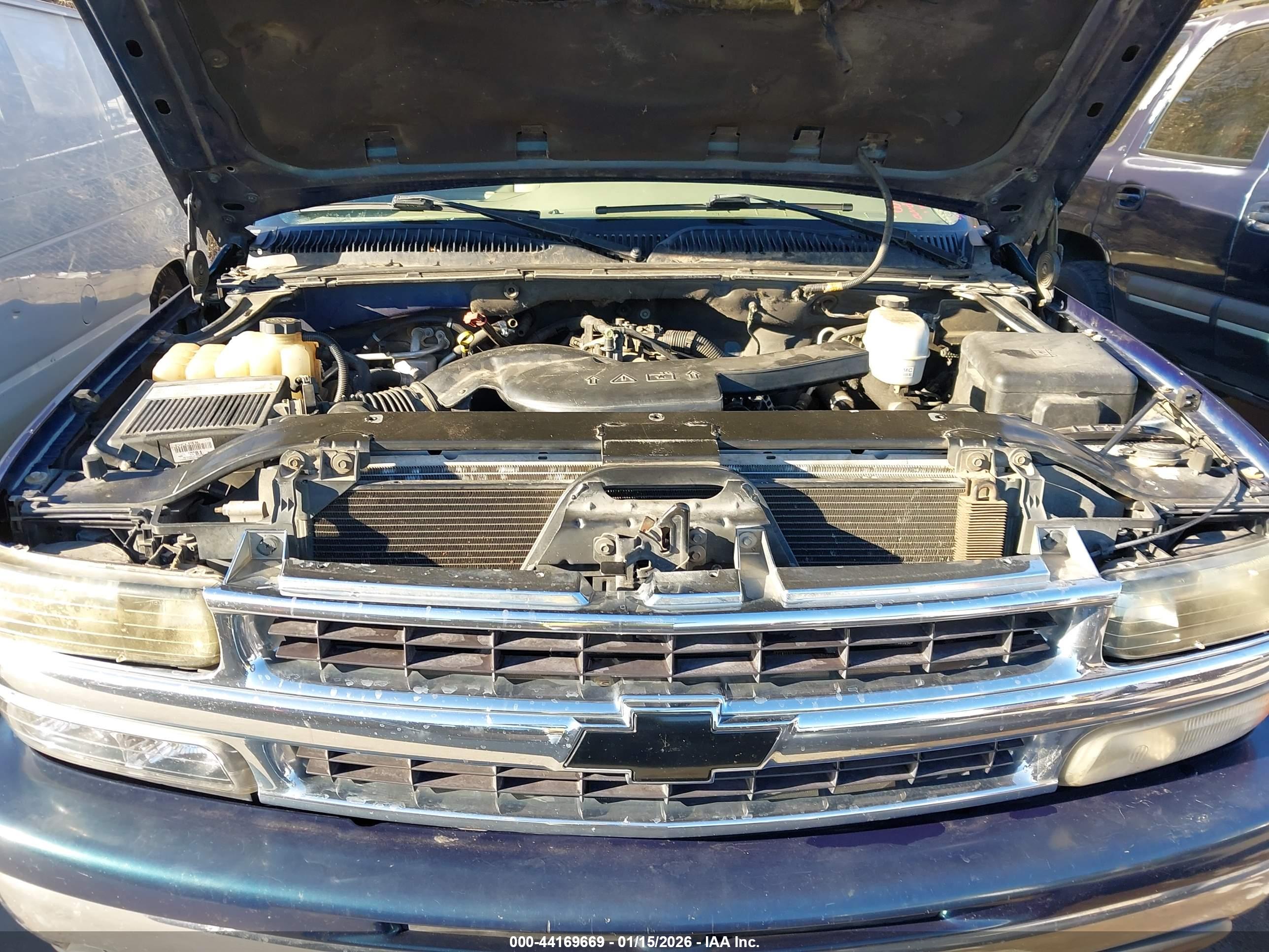 CHEVROLET TAHOE image 10