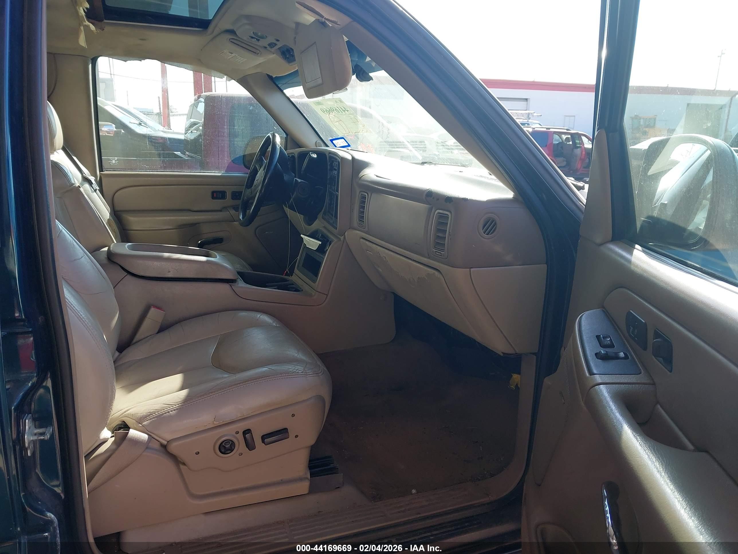 CHEVROLET TAHOE image 5