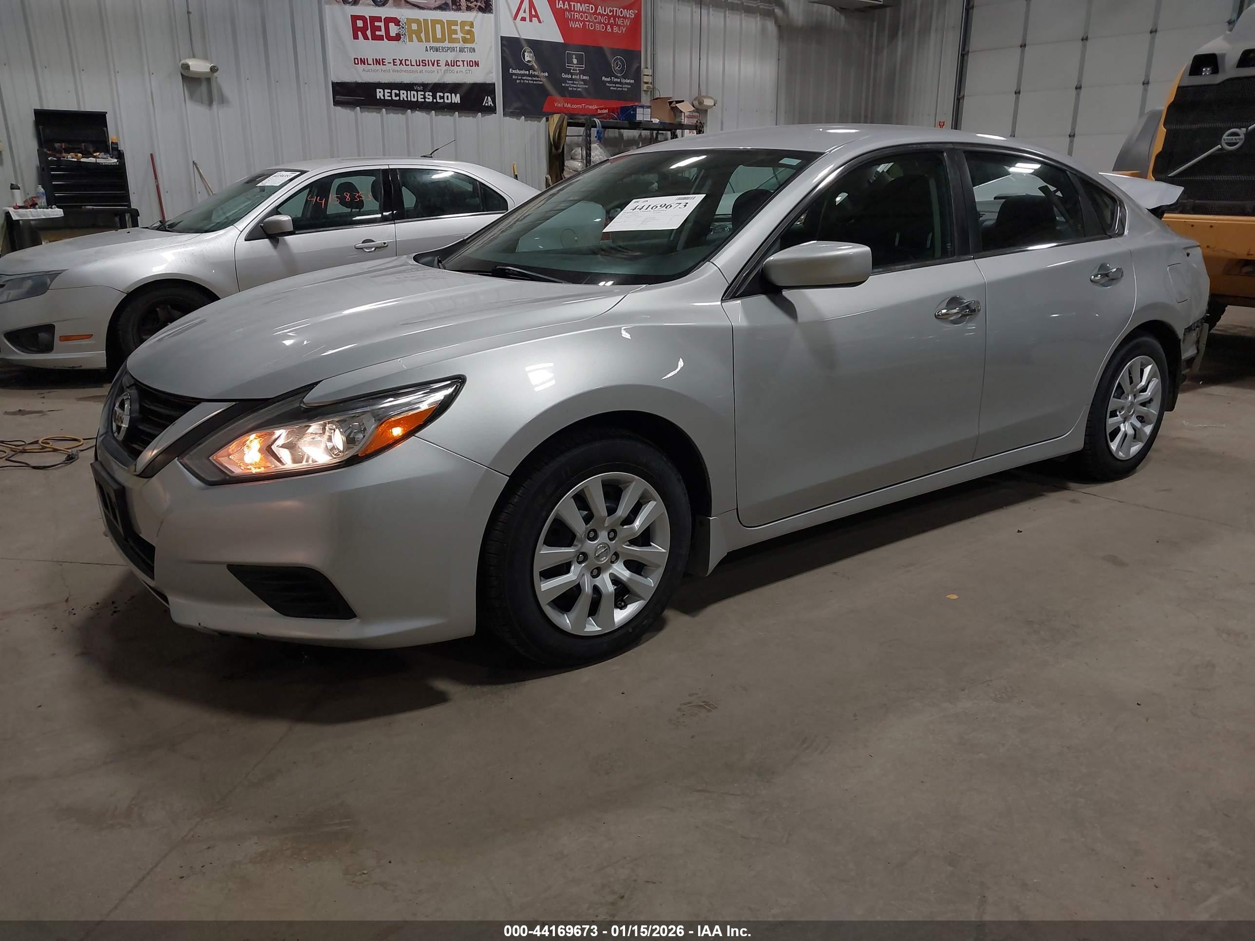 NISSAN ALTIMA image 2