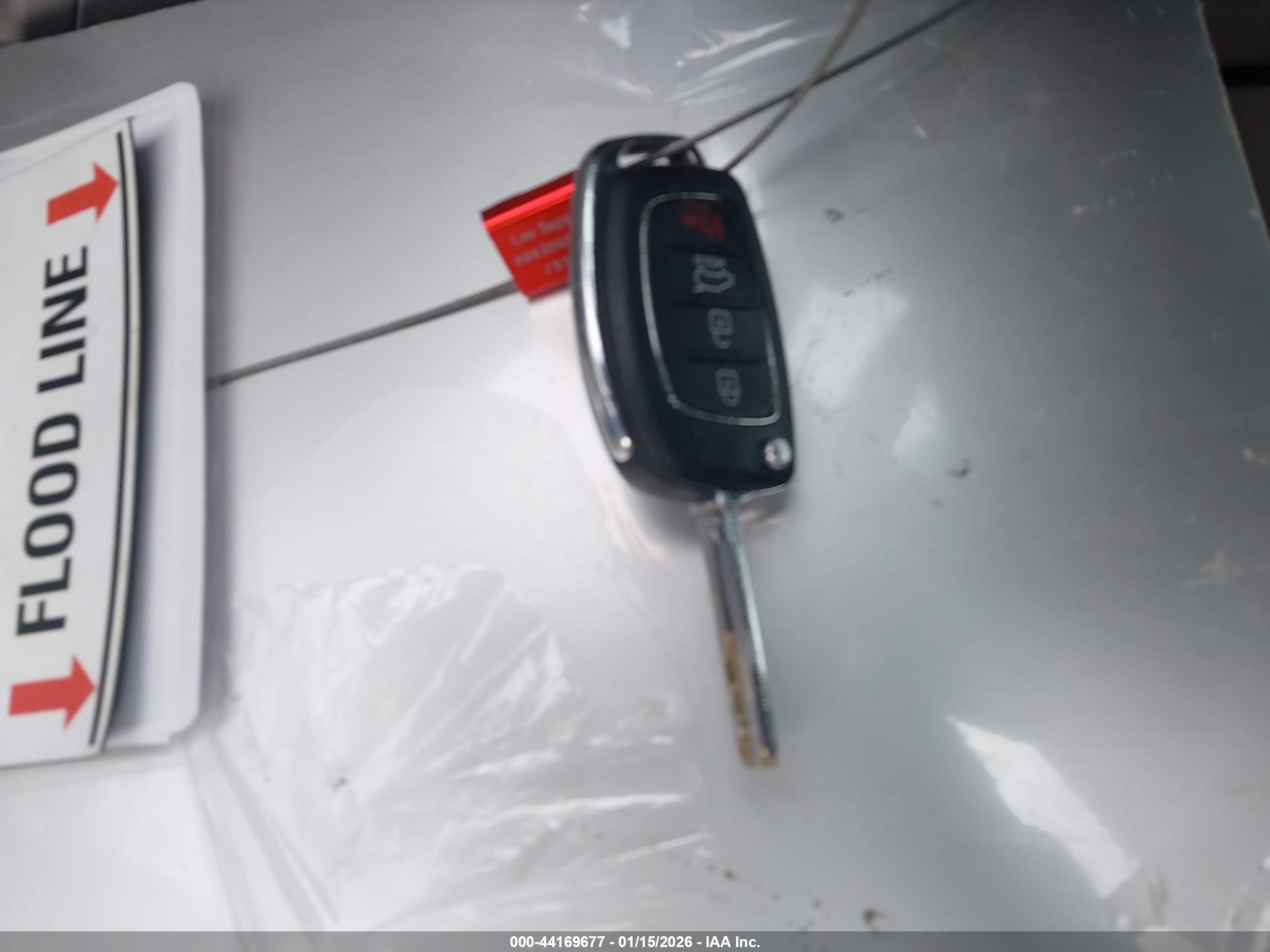 HYUNDAI SONATA image 11