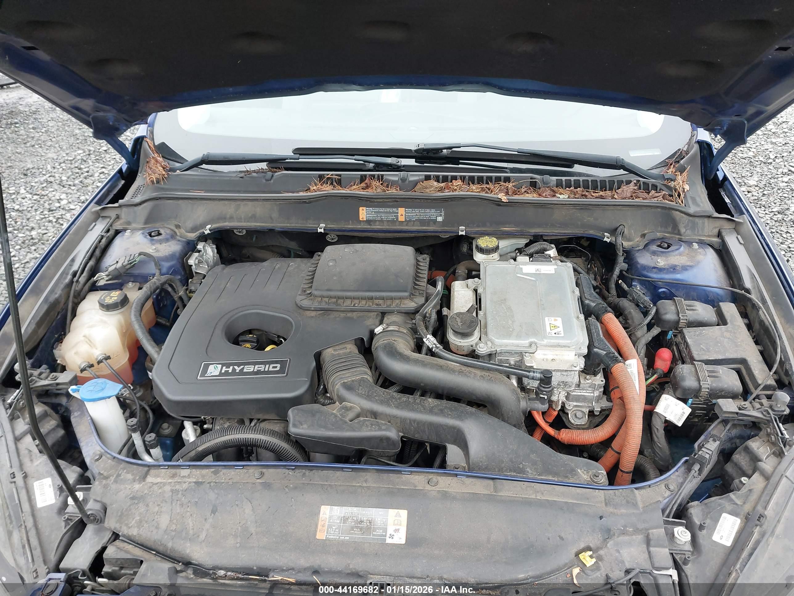 FORD FUSION image 10