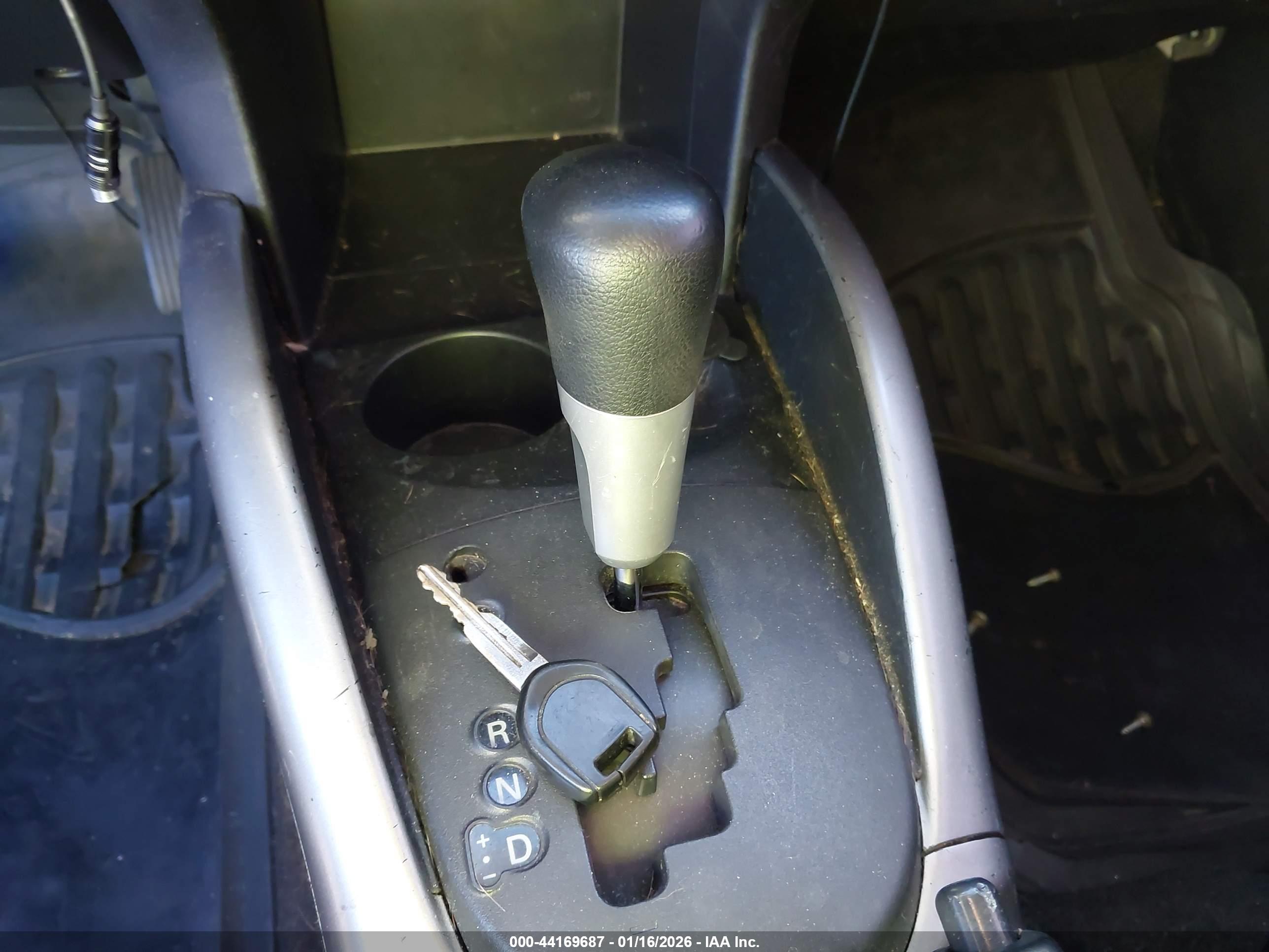 MITSUBISHI OUTLANDER image 11
