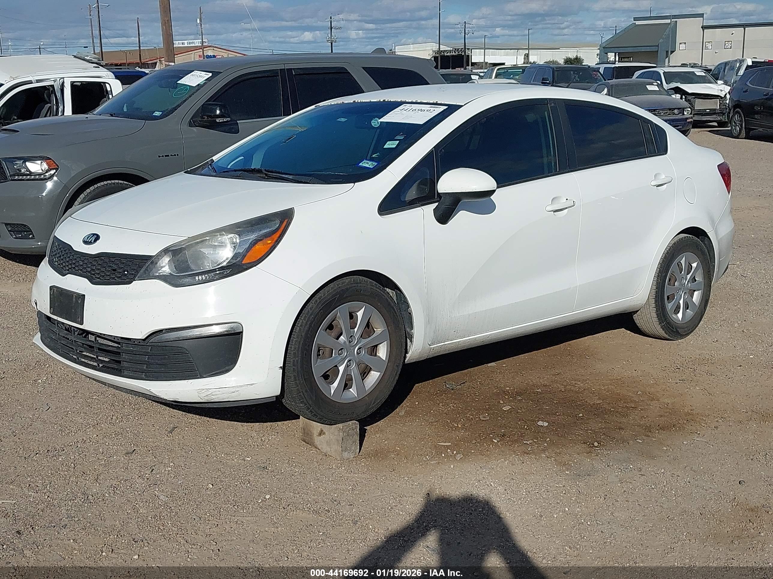 KIA RIO image 2