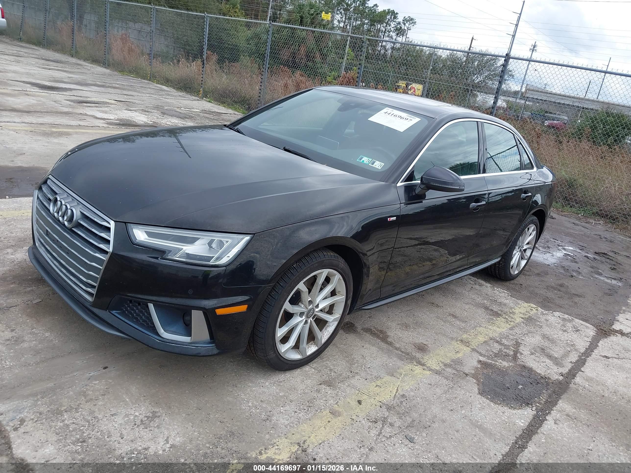 AUDI A4 image 2