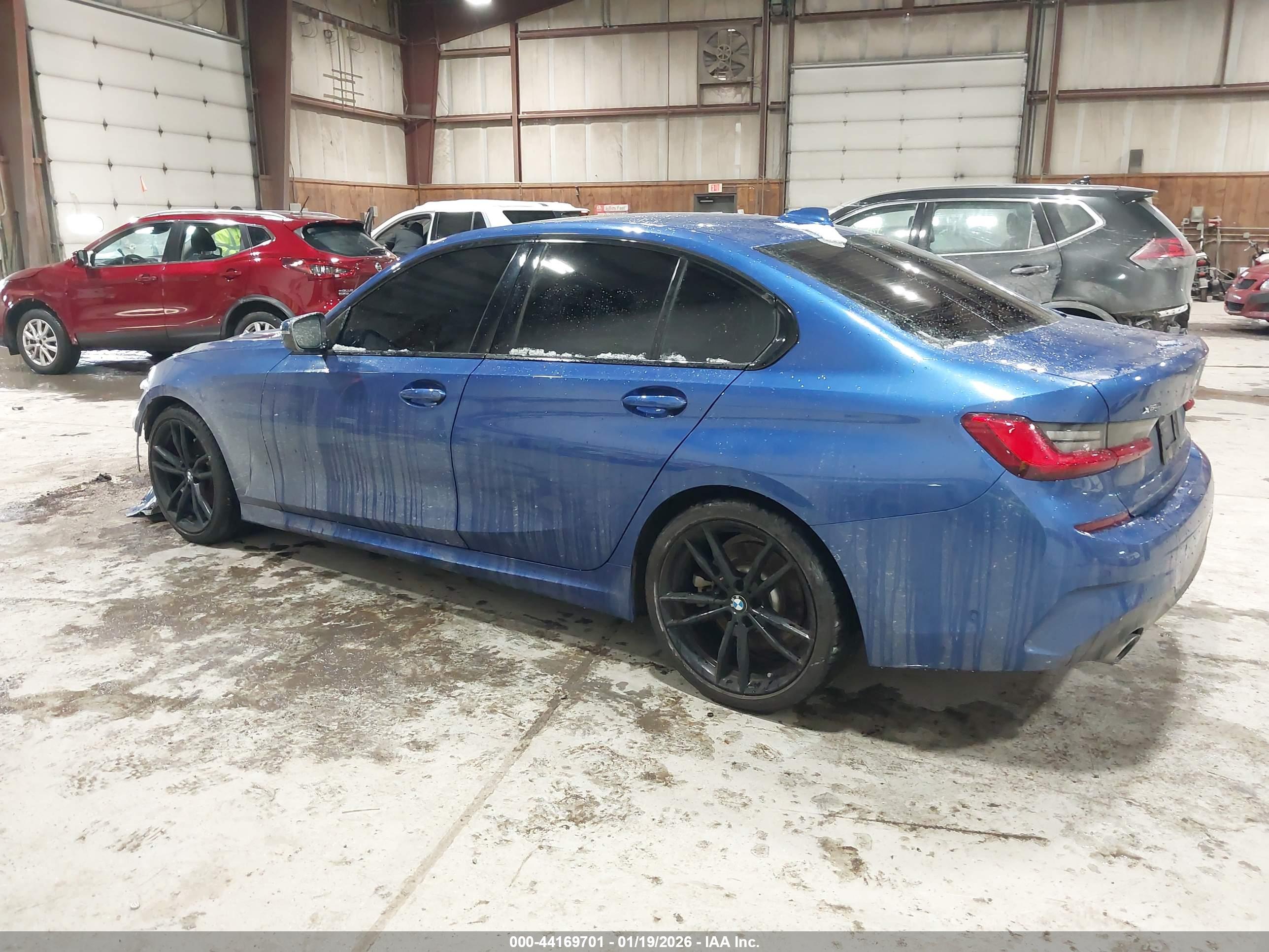 BMW 330I image 3